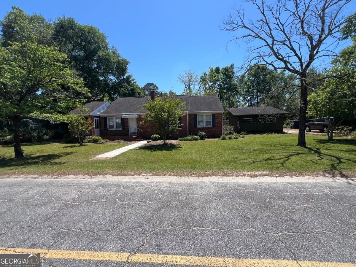 3 bedroom, 2 bathroom, 1,918 sq ft single family residence sold at 734 Jordan Avenue, Millen, GA 30442
