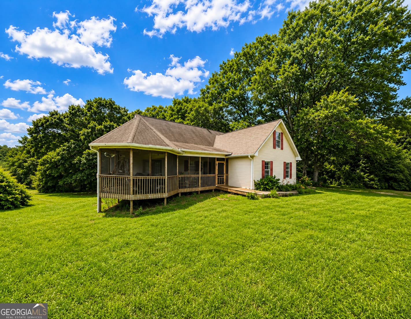 5 bedroom, 4 bathroom, 2,721 sq ft single family residence for sale at 2433 Bear Creek Road, Statham, GA 30666 — photo 2