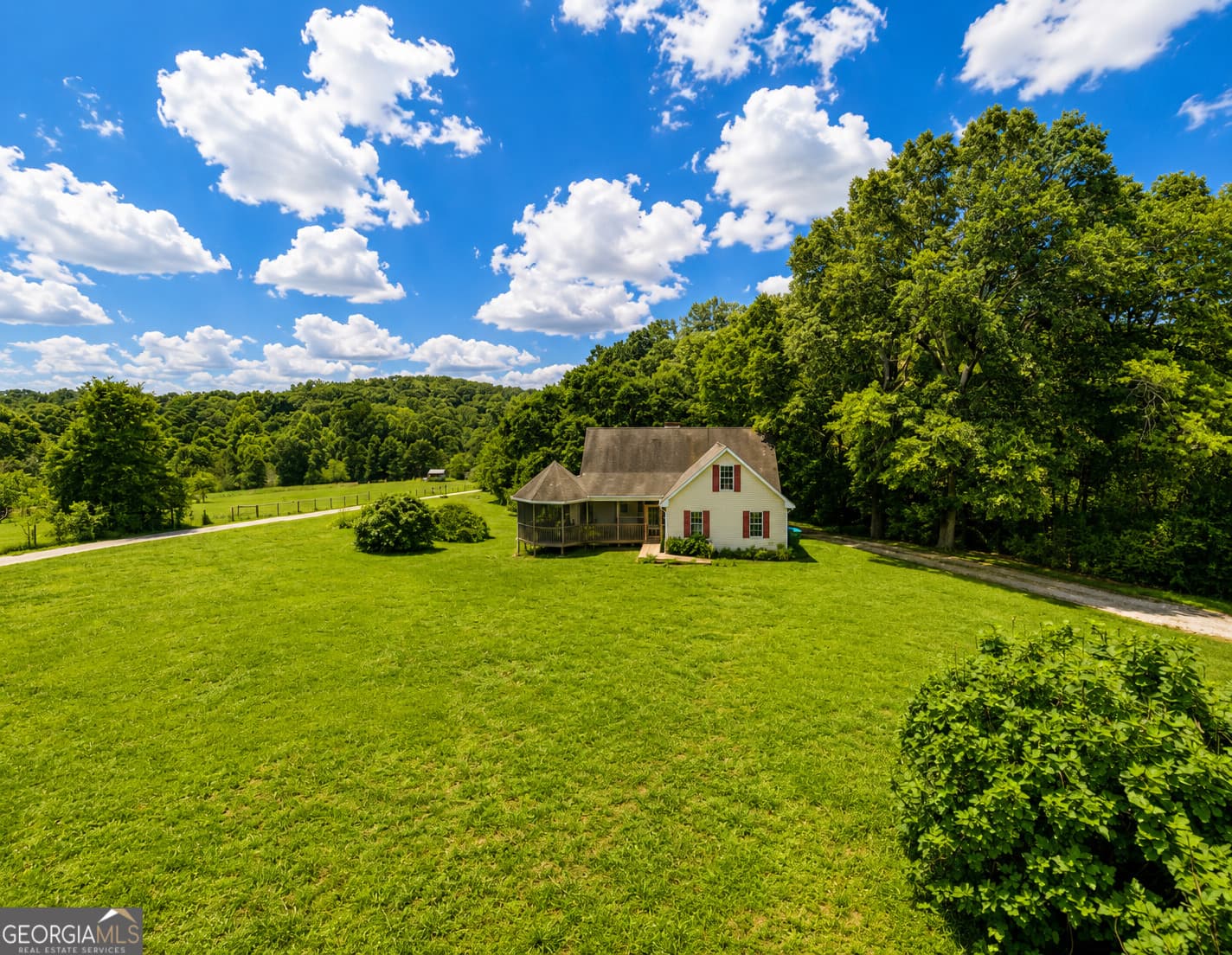 5 bedroom, 4 bathroom, 2,721 sq ft single family residence for sale at 2433 Bear Creek Road, Statham, GA 30666 — photo 7