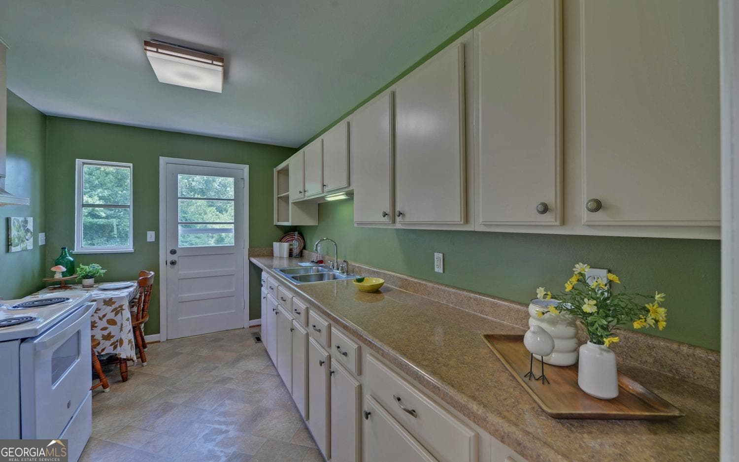 3 bedroom, 1.5 bathroom, 950 sq ft single family residence for sale at 60 Kelsey Drive, Hartwell, GA 30643 — photo 10