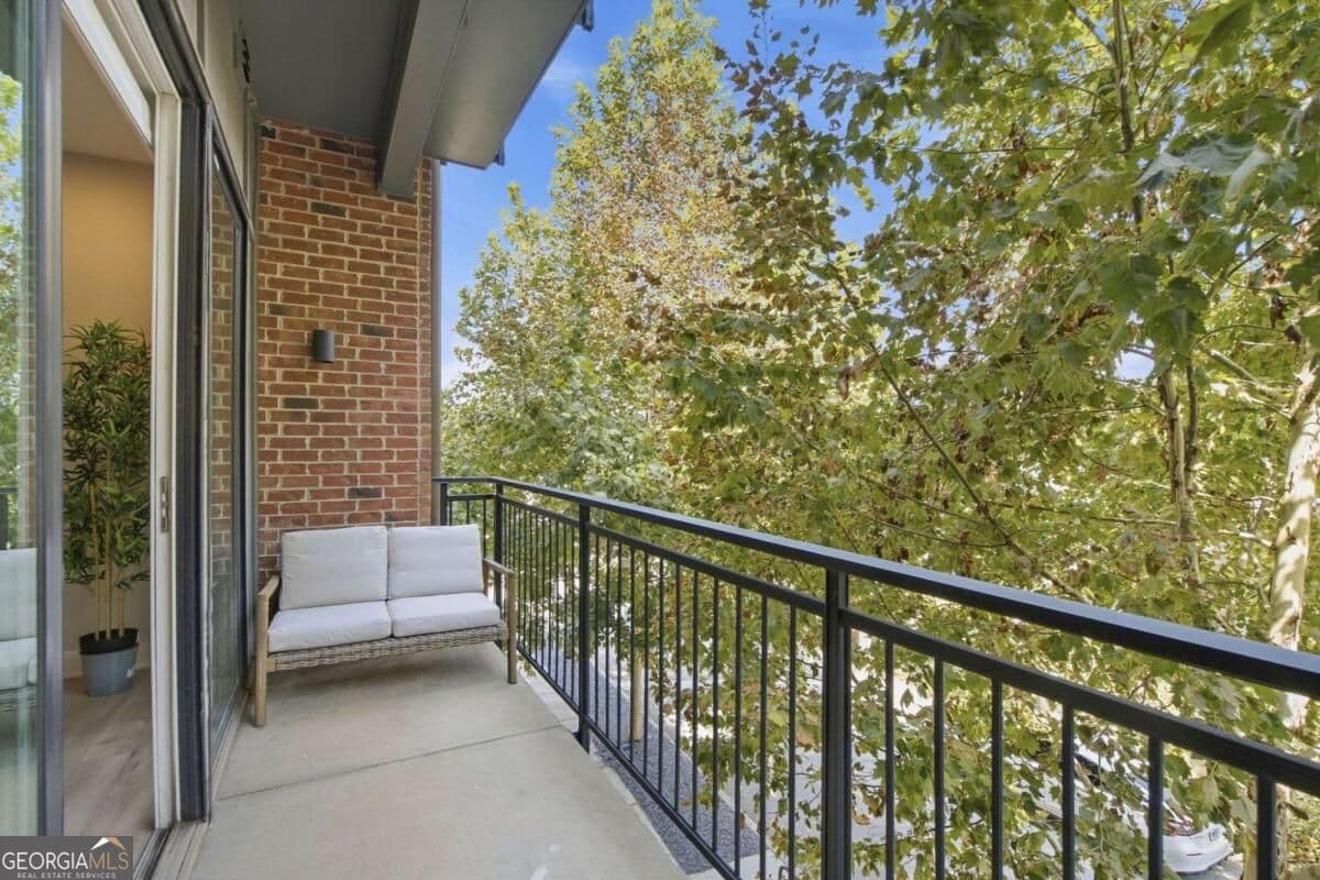 1 bedroom, 1 bathroom, 816 sq ft condominium for sale at 22 Airline Street 204, Atlanta, GA 30312 — photo 7