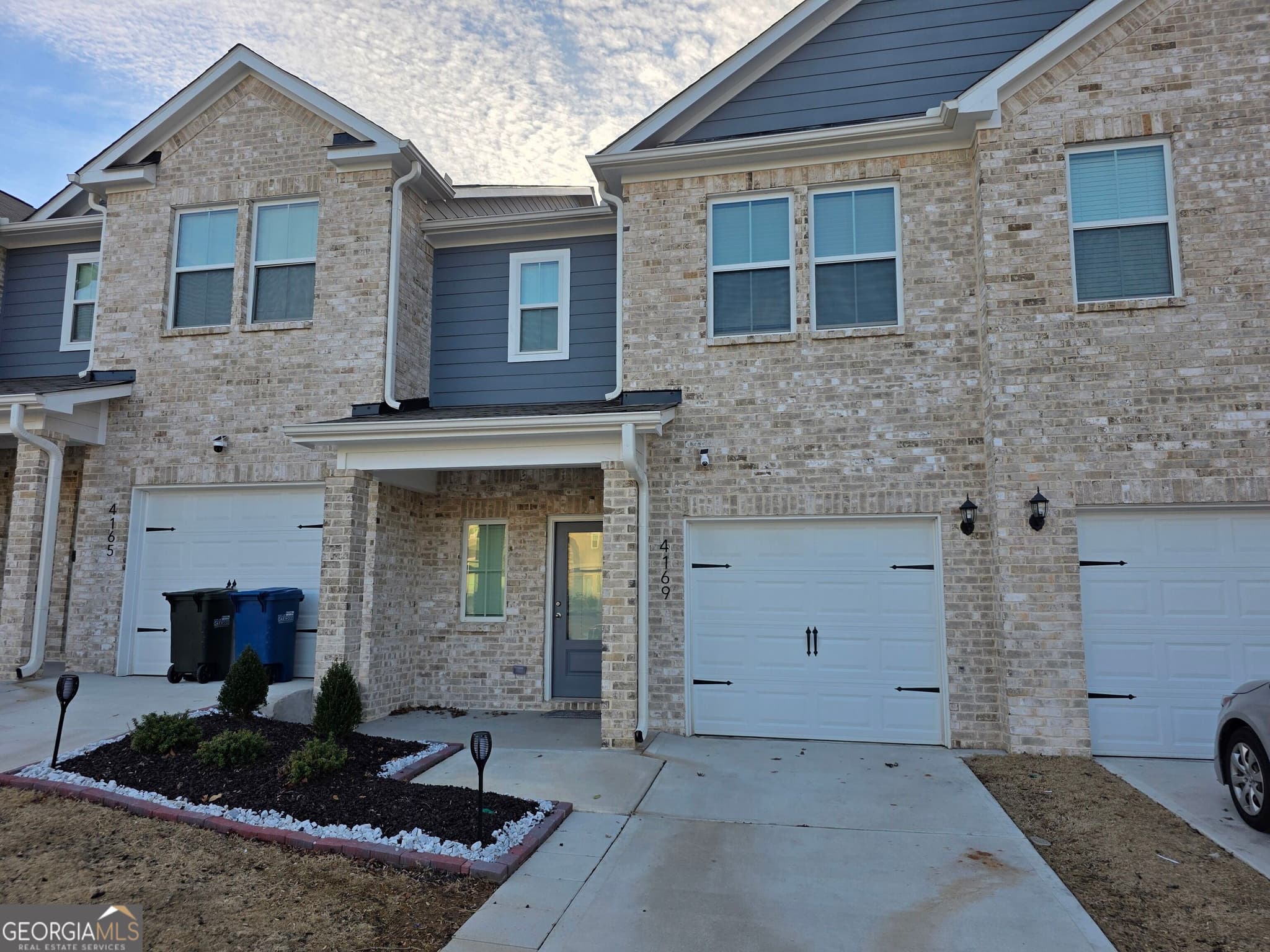 3 bedroom, 2.5 bathroom, 1,788 sq ft townhouse for rent at 4169 Oakwood Terrace Court, Oakwood, GA 30566 for $1,900 a month — photo 3