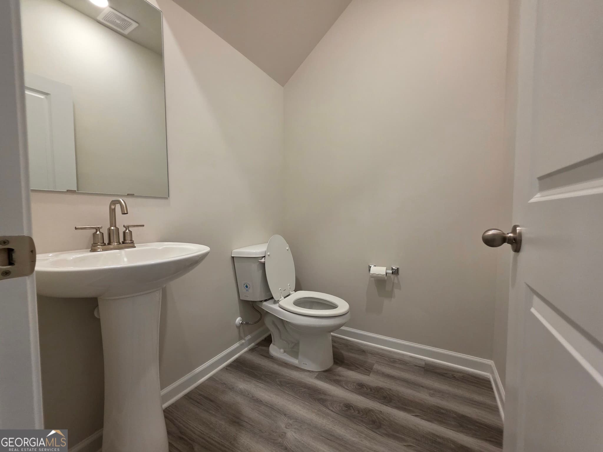 3 bedroom, 2.5 bathroom, 1,788 sq ft townhouse for rent at 4169 Oakwood Terrace Court, Oakwood, GA 30566 for $1,900 a month — photo 9