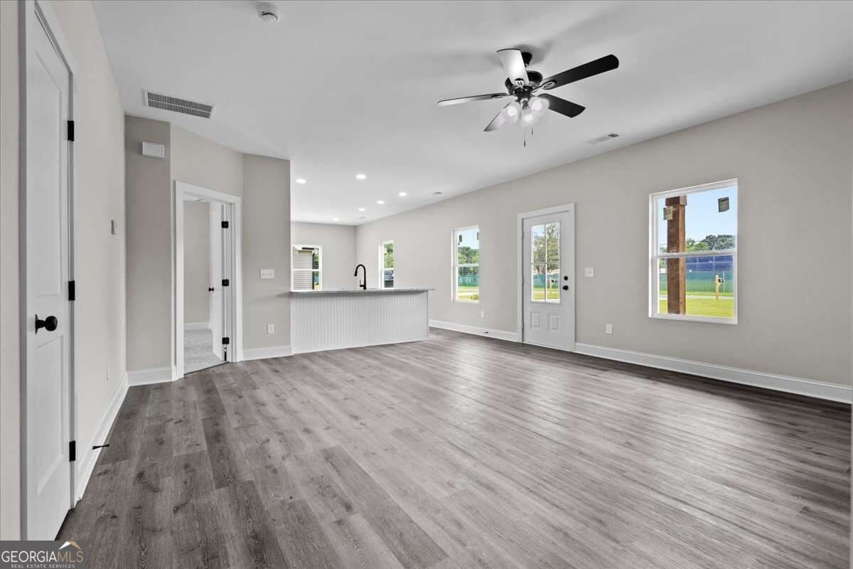 3 bedroom, 2 bathroom, 1,400 sq ft single family residence for sale at 145 Walraven Place, Dallas, GA 30132 — photo 2