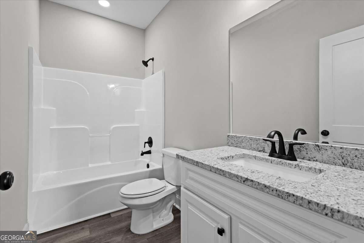 3 bedroom, 2 bathroom, 1,400 sq ft single family residence for sale at 145 Walraven Place, Dallas, GA 30132 — photo 4