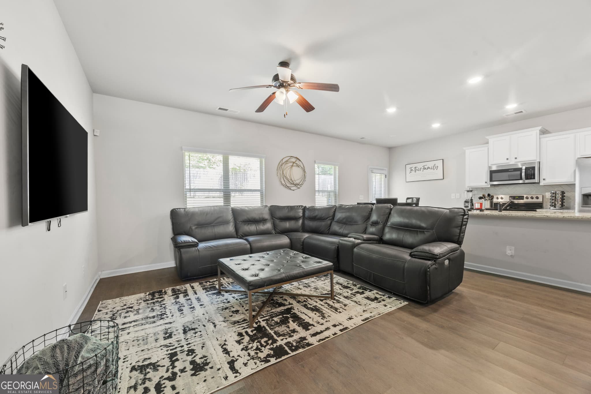3 bedroom, 3 bathroom, 1,700 sq ft townhouse for sale at 1032 McConaughy Court, Mcdonough, GA 30253 — photo 4