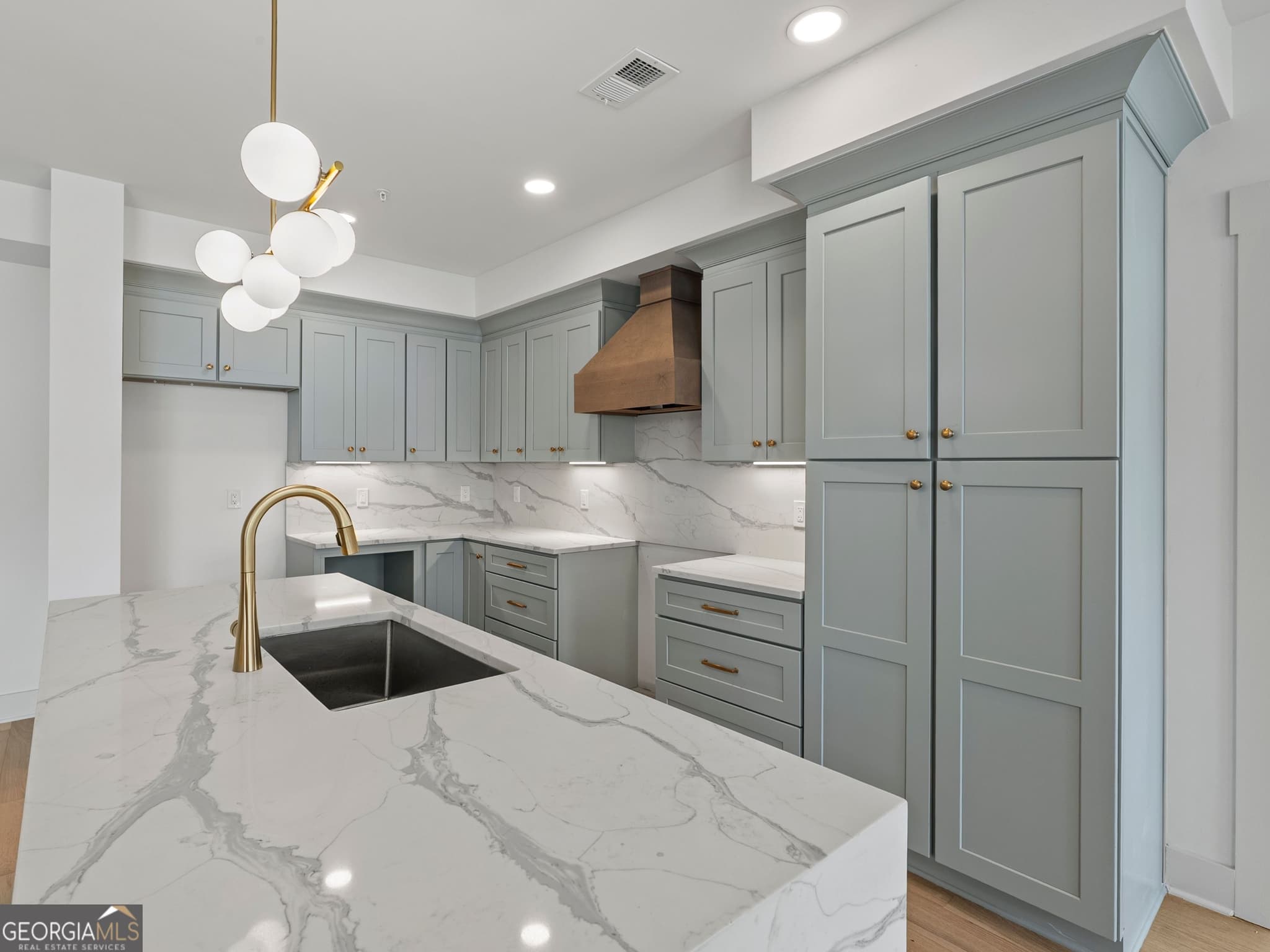 2 bedroom, 2.5 bathroom, 1,540 sq ft condominium for sale at 1050 Blair Lane 103, Peachtree City, GA 30269 — photo 4