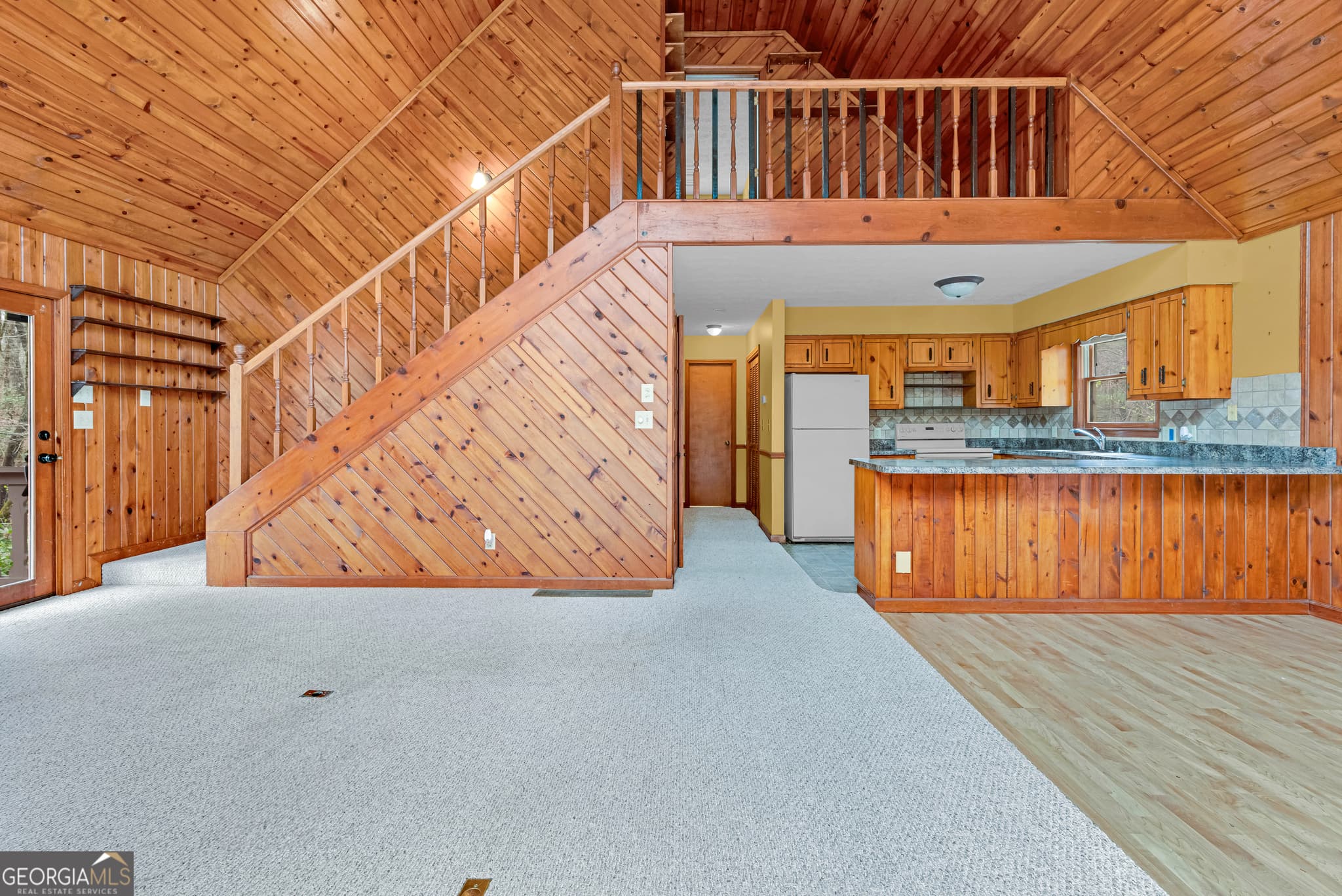 3 bedroom, 3 bathroom, 2,016 sq ft single family residence for sale at 374 W Sugarbush Drive, Sky Valley, GA 30537 — photo 10