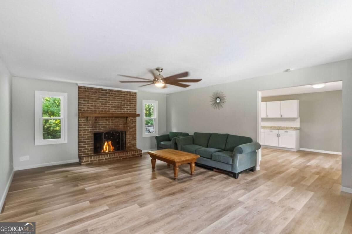 4 bedroom, 2 bathroom, 1,388 sq ft single family residence for sale at 606 Echo Lane, Woodstock, GA 30189 — photo 9