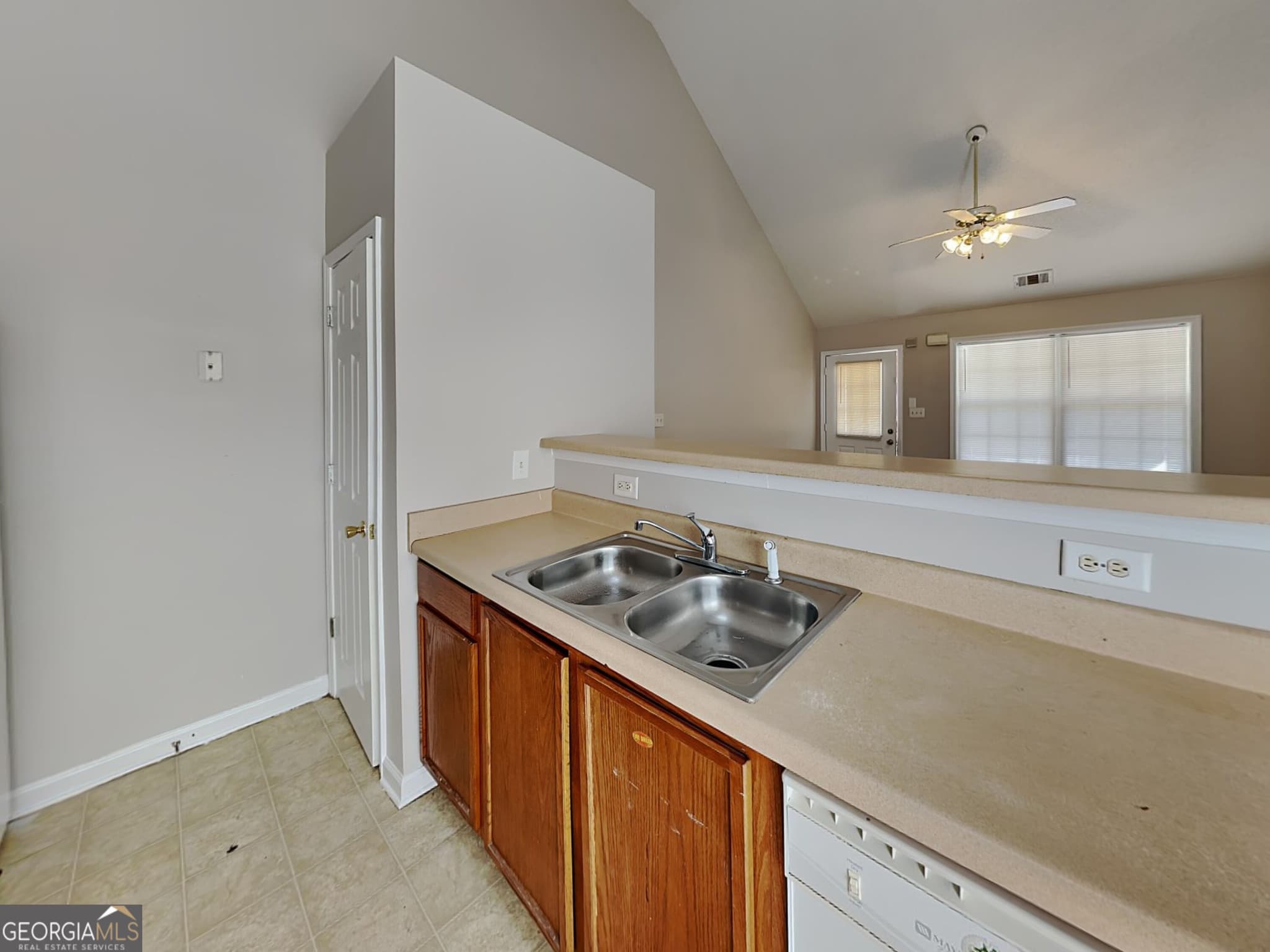 4 bedroom, 2 bathroom single family residence for sale at 2440 Vine Street, Union City, GA 30291 — photo 7