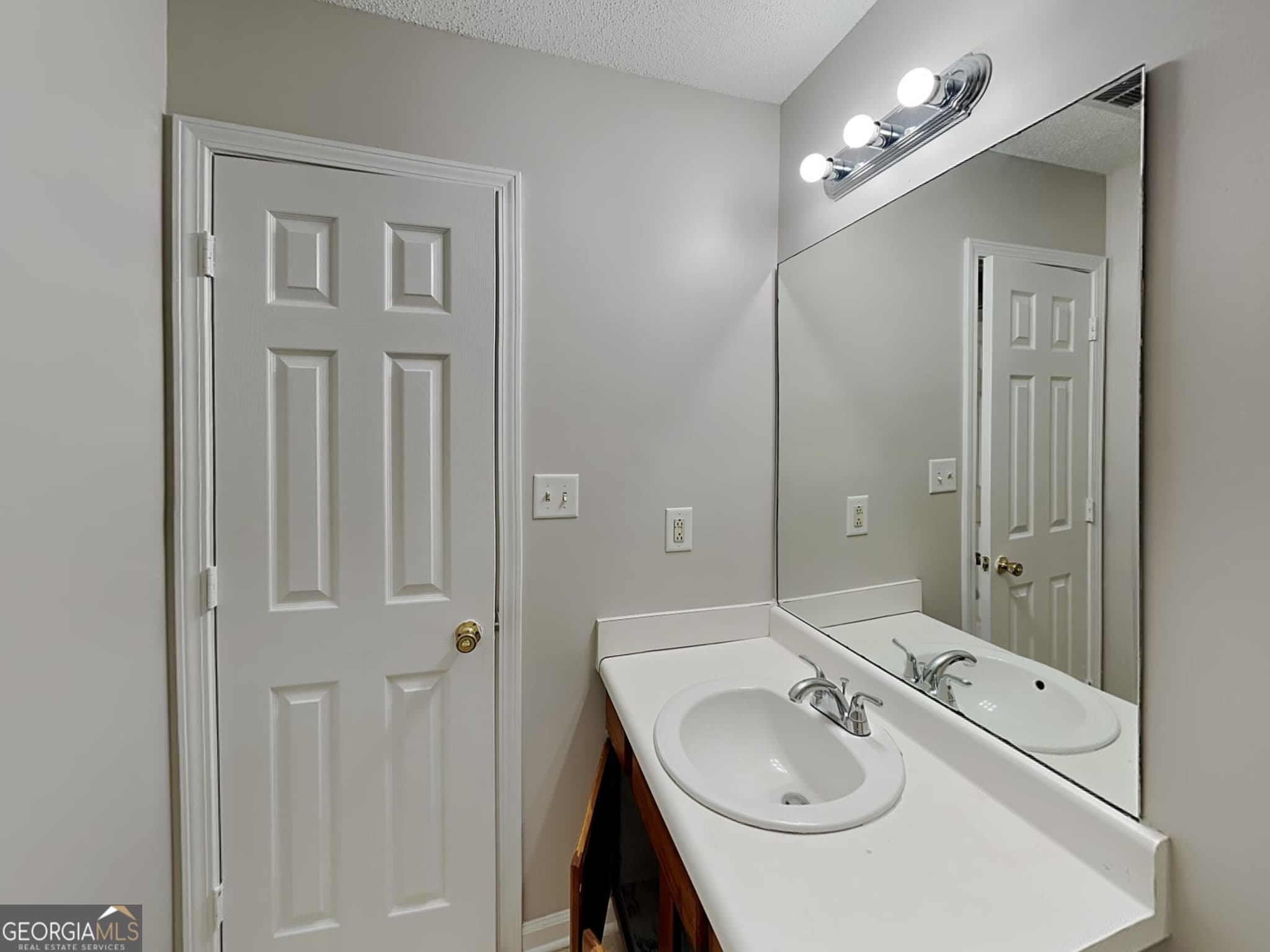 4 bedroom, 2 bathroom single family residence for sale at 2440 Vine Street, Union City, GA 30291 — photo 9