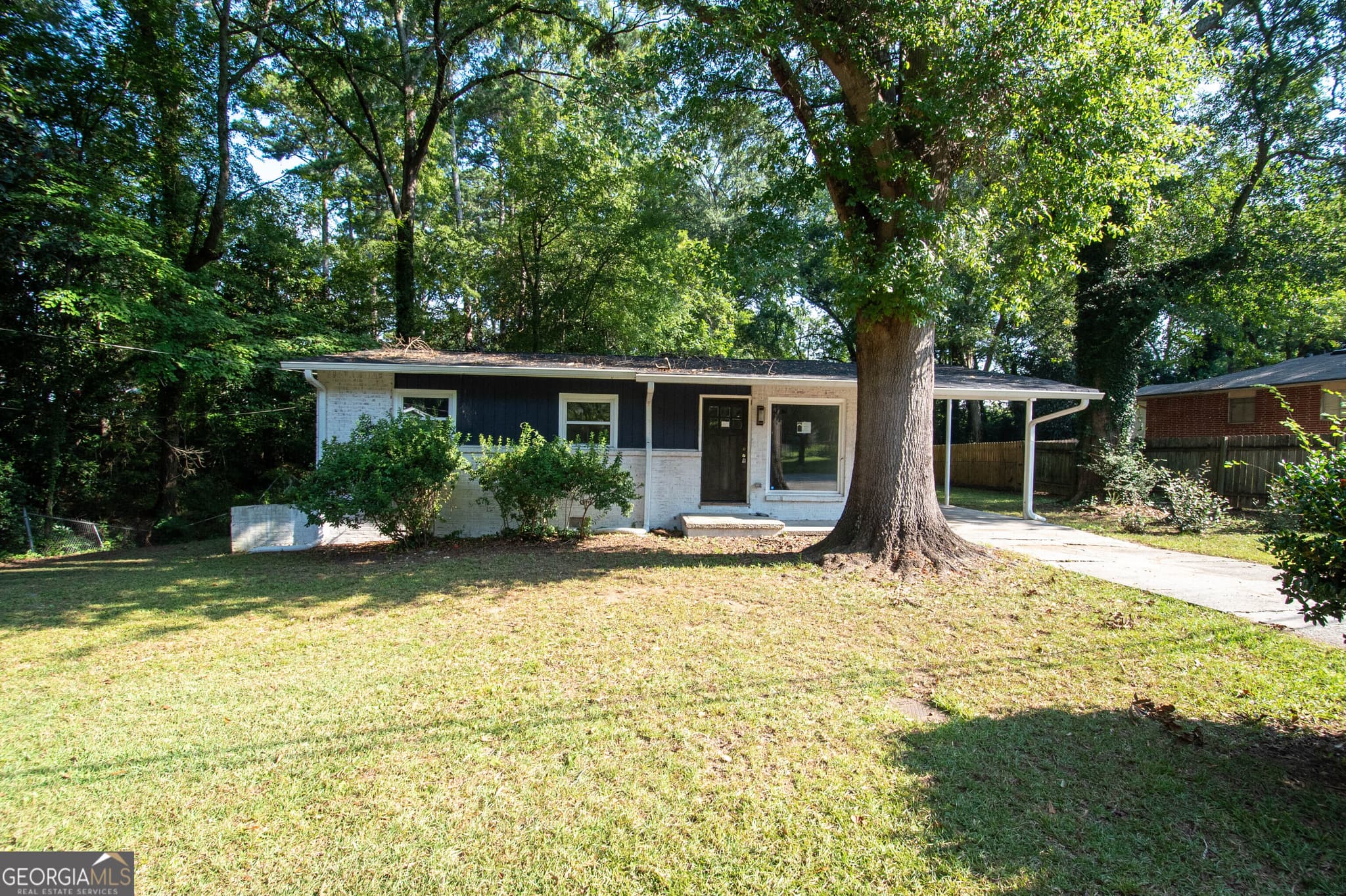3 bedroom, 2 bathroom, 1,405 sq ft single family residence for sale at 108 Pine Circle, Jonesboro, GA 30236 — photo 1 of 23