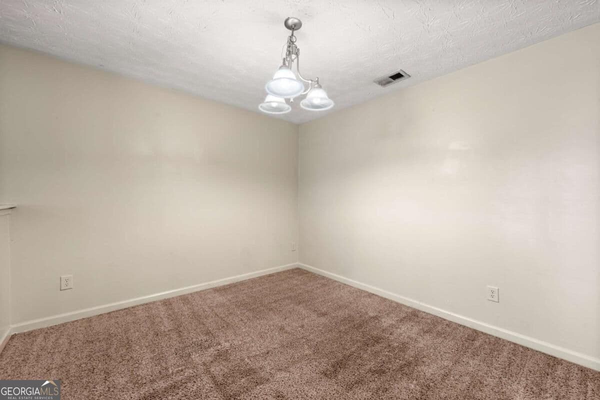 3 bedroom, 2 bathroom, 1,292 sq ft condominium for rent at 9202 Fairington Ridg Circle, Lithonia, GA 30038 for $1,375 a month — photo 6