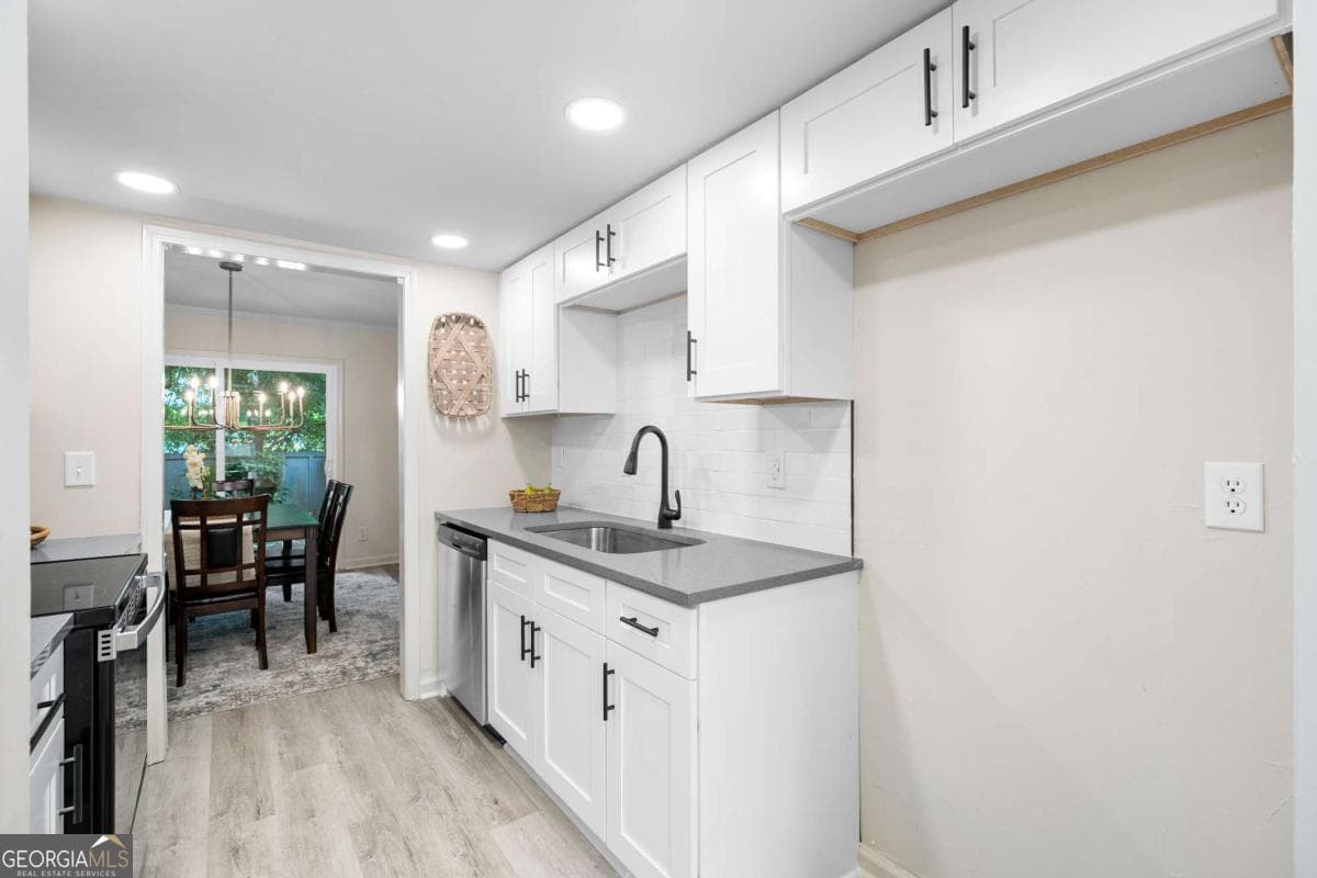 3 bedroom, 2.5 bathroom, 1,516 sq ft condominium for sale at 922 Cedar Creek, Marietta, GA 30067 — photo 9