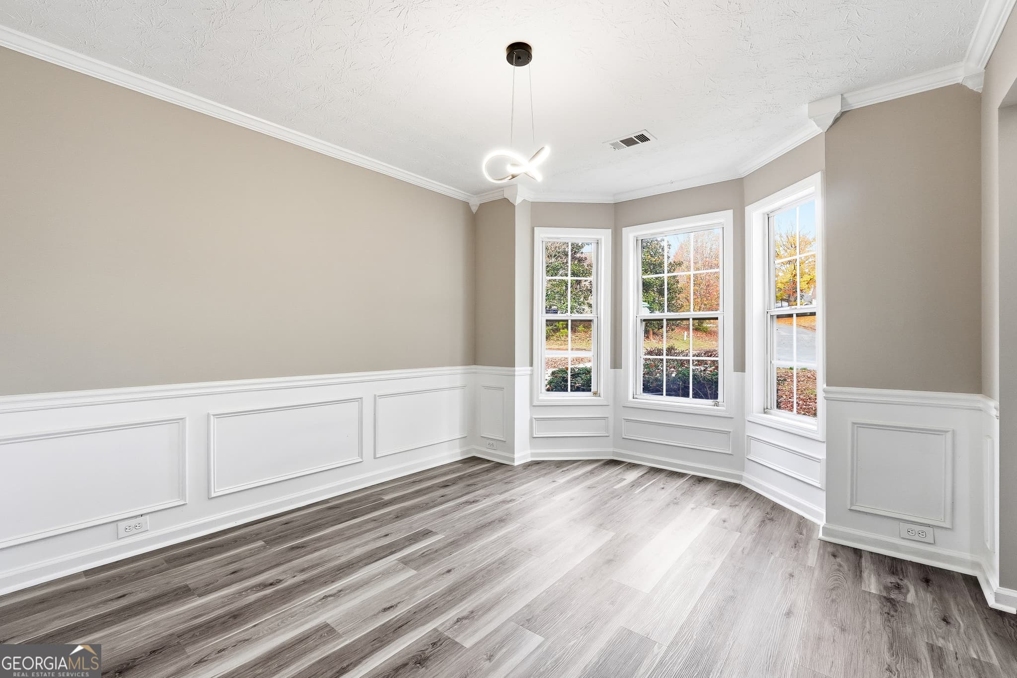 4 bedroom, 2.5 bathroom, 2,307 sq ft single family residence for sale at 3731 Rainover Drive, Decatur, GA 30034 — photo 7