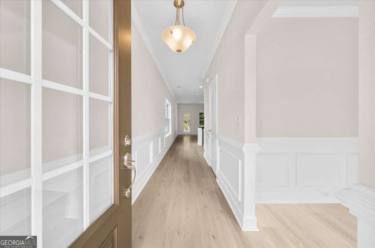 4 bedroom, 2.5 bathroom, 2,500 sq ft single family residence for sale at 4462 Highland Gate Parkway, Gainesville, GA 30506 — photo 4