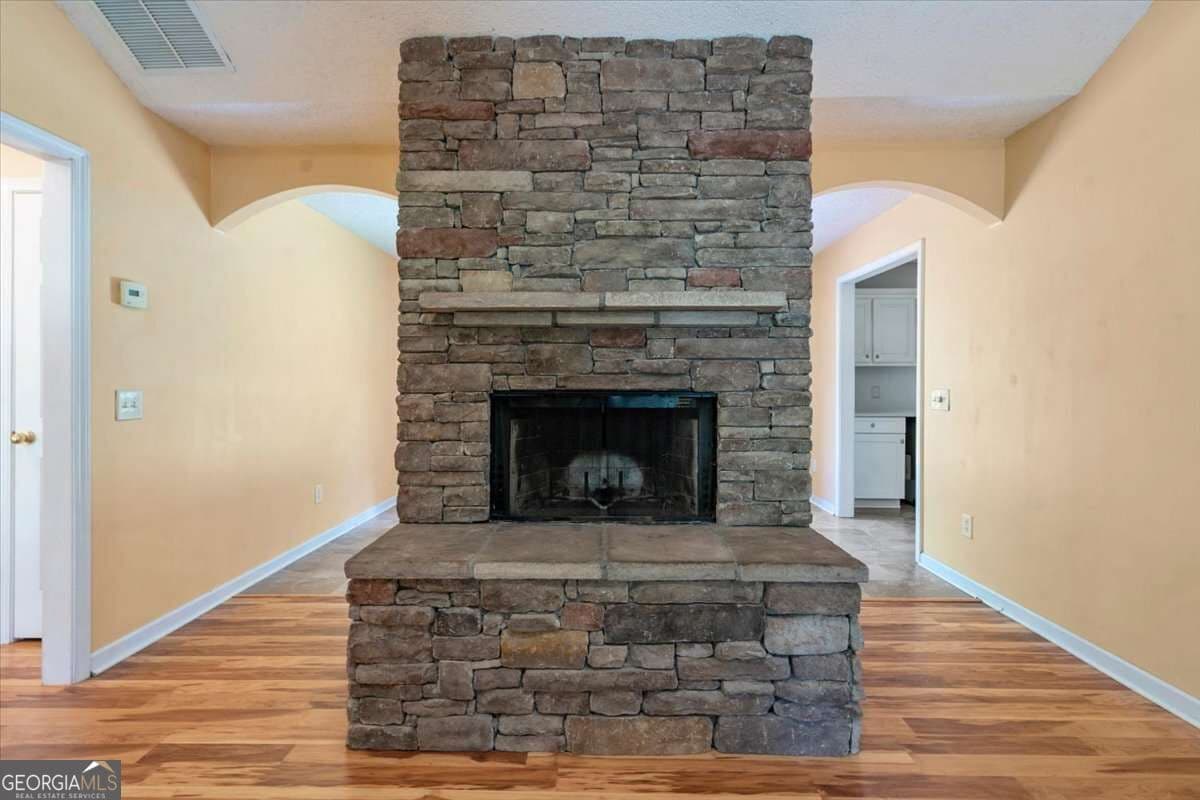 3 bedroom, 2 bathroom, 1,469 sq ft single family residence for sale at 417 Beacon Drive, Maysville, GA 30558 — photo 8