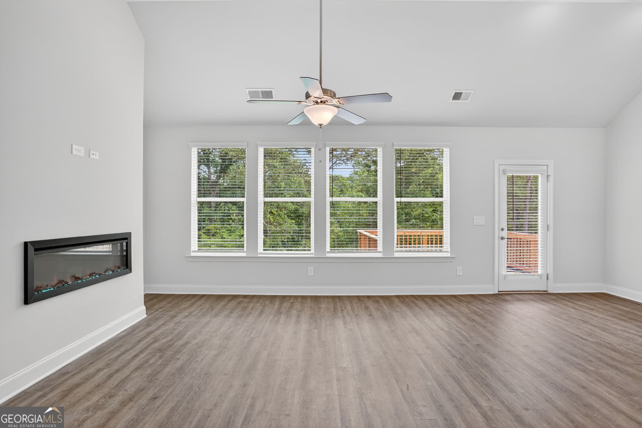 4 bedroom, 2.5 bathroom, 2,443 sq ft single family residence for sale at 5090 Tower View Trail 37G, Snellville, GA 30039 — photo 8