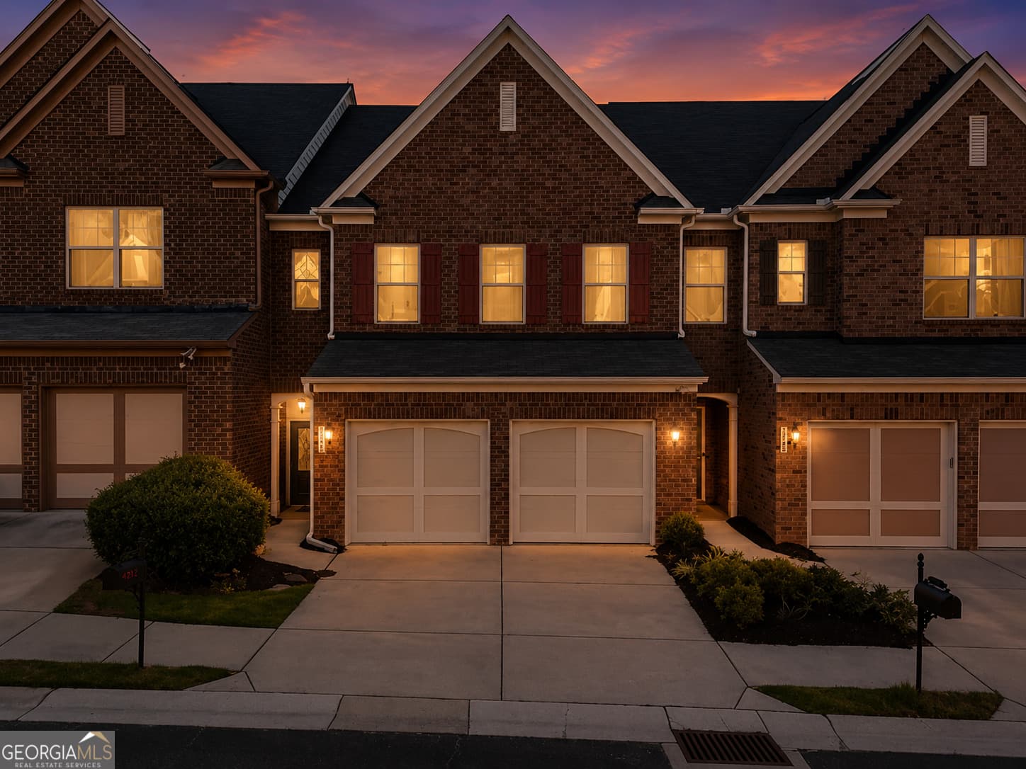 3 bedroom, 2.5 bathroom, 1,998 sq ft single family residence sold at 3346 Vintage Circle, Smyrna, GA 30080