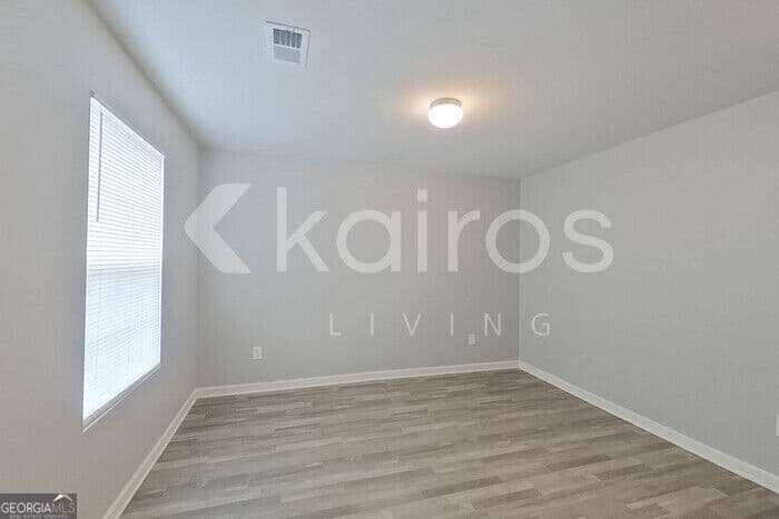 4 bedroom, 2.5 bathroom, 2,009 sq ft single family residence for rent at 8 Plymouth Court, Kingston, GA 30145 for $1,945 a month — photo 4