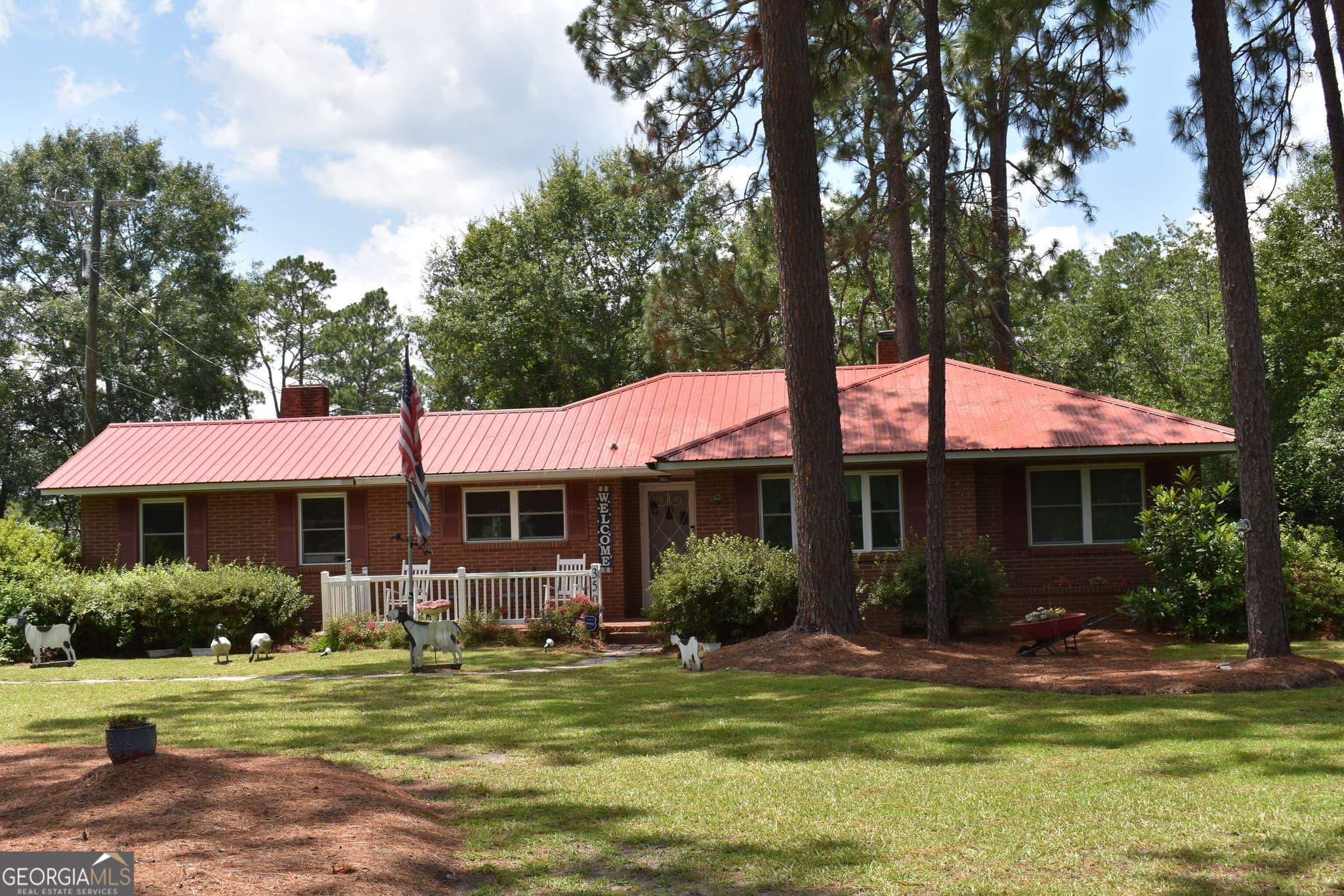 3 bedroom, 1.5 bathroom, 1,815 sq ft single family residence sold at 350 S College Street, Metter, GA 30439