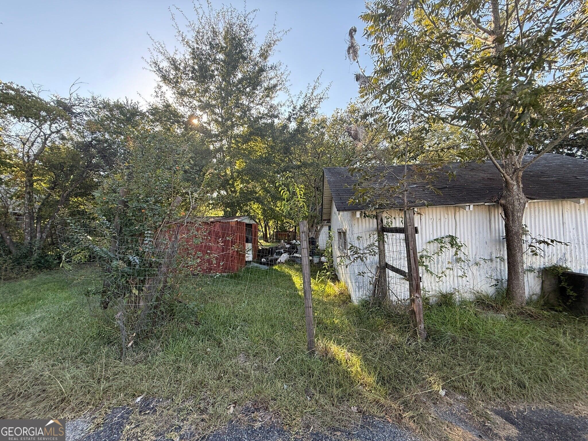 2 bedroom, 2 bathroom, 1,283 sq ft single family residence for sale at 253 Commerce Street, Hawkinsville, GA 31036 — photo 7