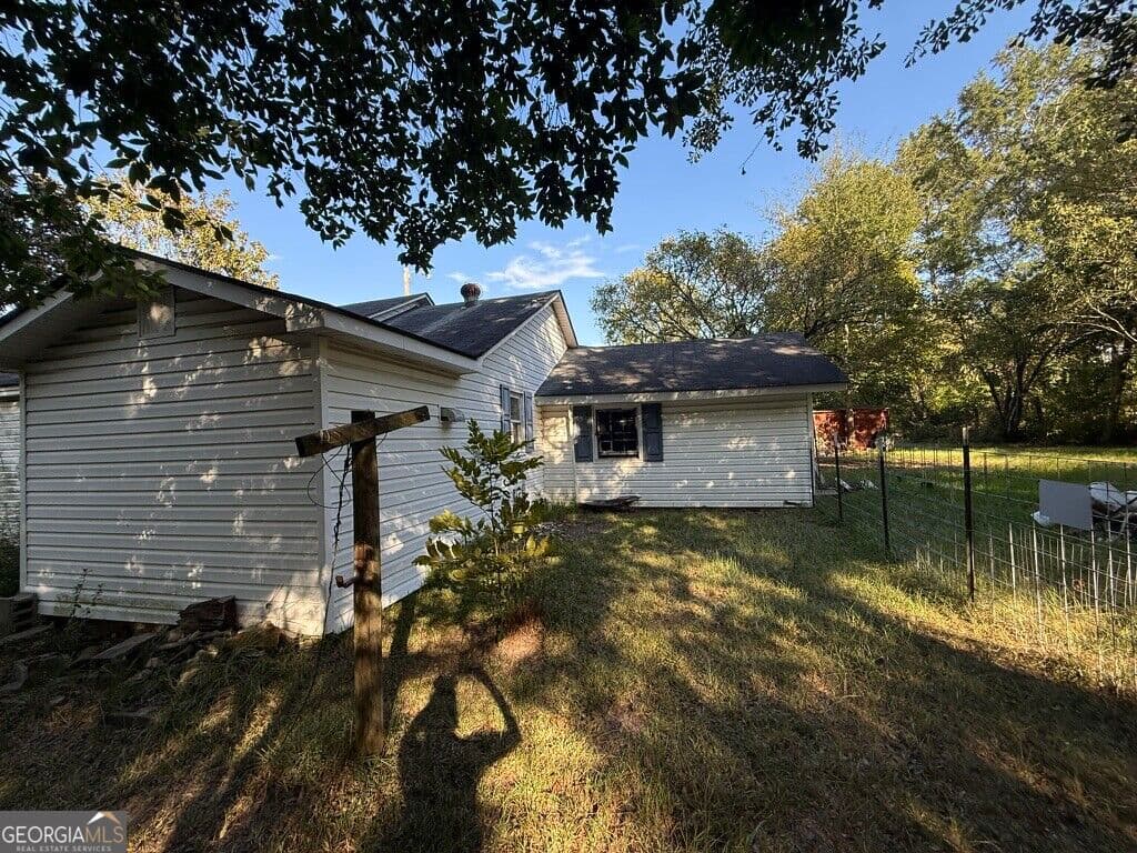 2 bedroom, 2 bathroom, 1,283 sq ft single family residence for sale at 253 Commerce Street, Hawkinsville, GA 31036 — photo 4