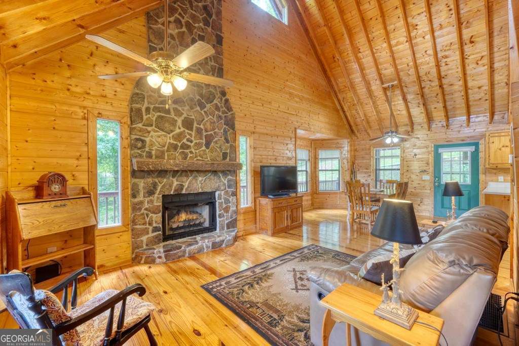 3 bedroom, 3 bathroom, 1,884 sq ft cabin,single family residence under contract at 96 Taylors Court, Blairsville, GA 30512 — photo 6