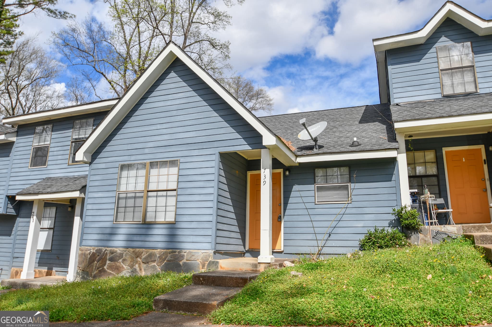 2 bedroom, 1 bathroom townhouse for rent at 735 Oak Drive, Hapeville, GA 30354 for $1,550 a month — photo 2