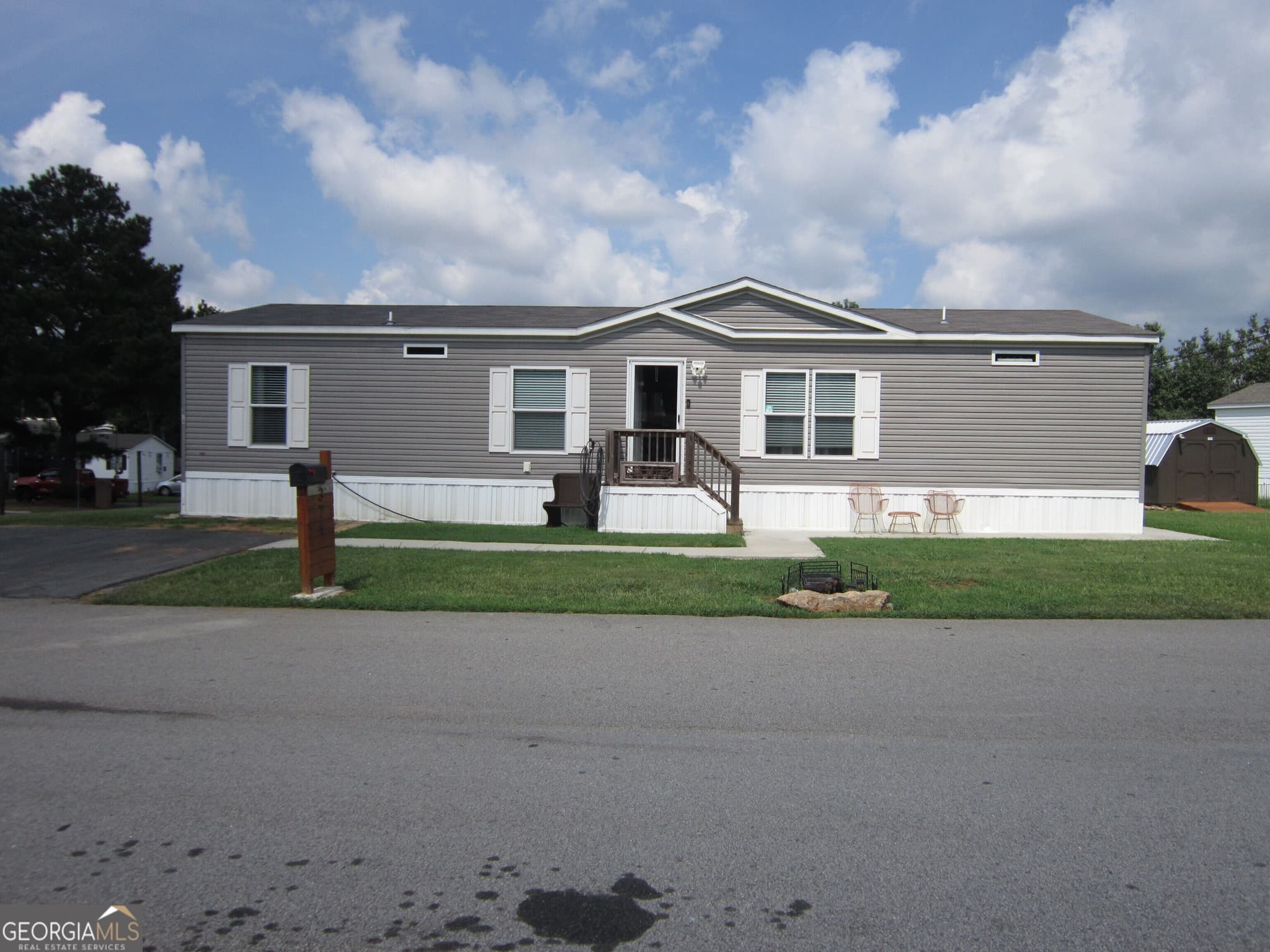 3 bedroom, 2 bathroom, 1,568 sq ft manufactured home,single family residence for sale at 374 Robin Lane # 374R, Mcdonough, GA 30253