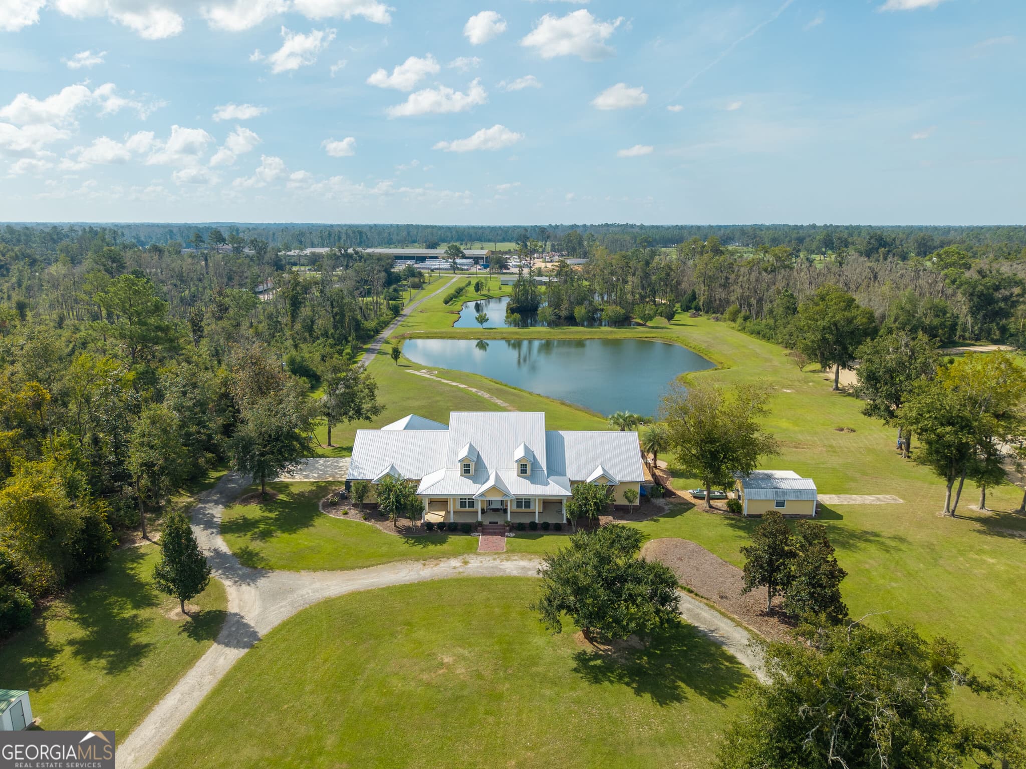 4 bedroom, 4.5 bathroom, 3,636 sq ft single family residence for sale at 4221 Hickory Grove Road, Valdosta, GA 31606