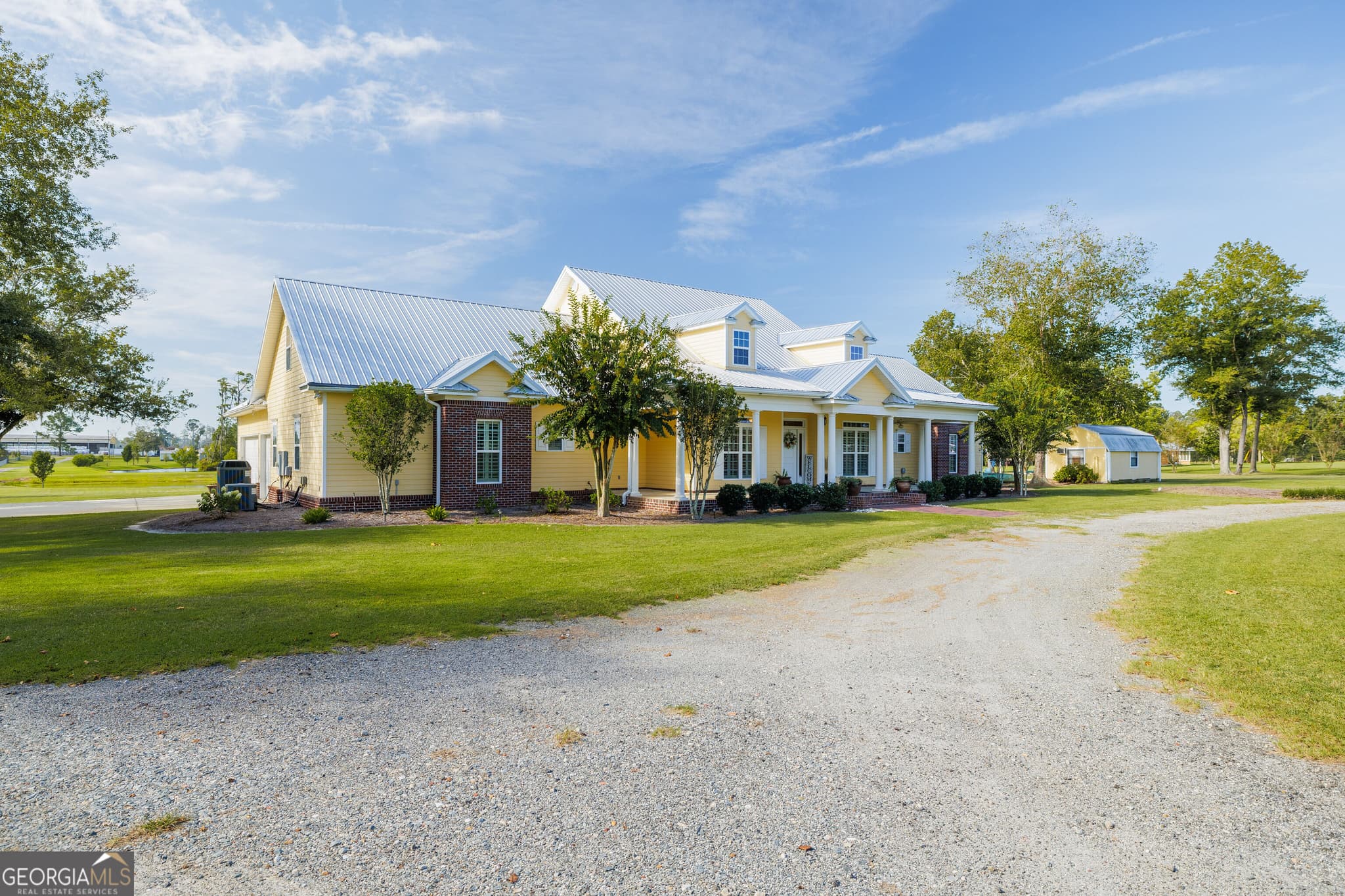 4 bedroom, 4.5 bathroom, 3,636 sq ft single family residence for sale at 4221 Hickory Grove Road, Valdosta, GA 31606 — photo 5