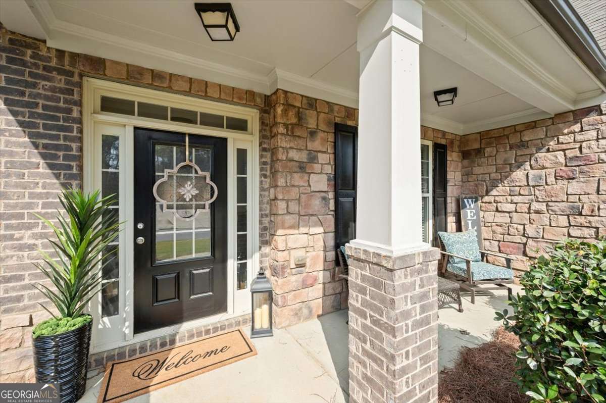 5 bedroom, 4 bathroom, 3,390 sq ft single family residence for sale at 5472 Heatherbrooke Drive, Acworth, GA 30101 — photo 3