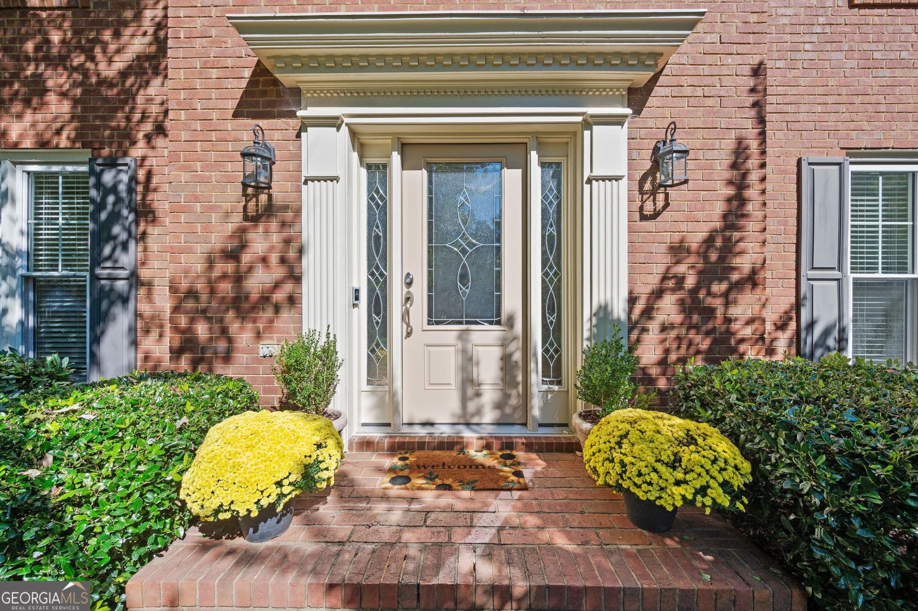 5 bedroom, 3 bathroom single family residence for sale at 2780 Abbottswell Drive, Alpharetta, GA 30022 — photo 5