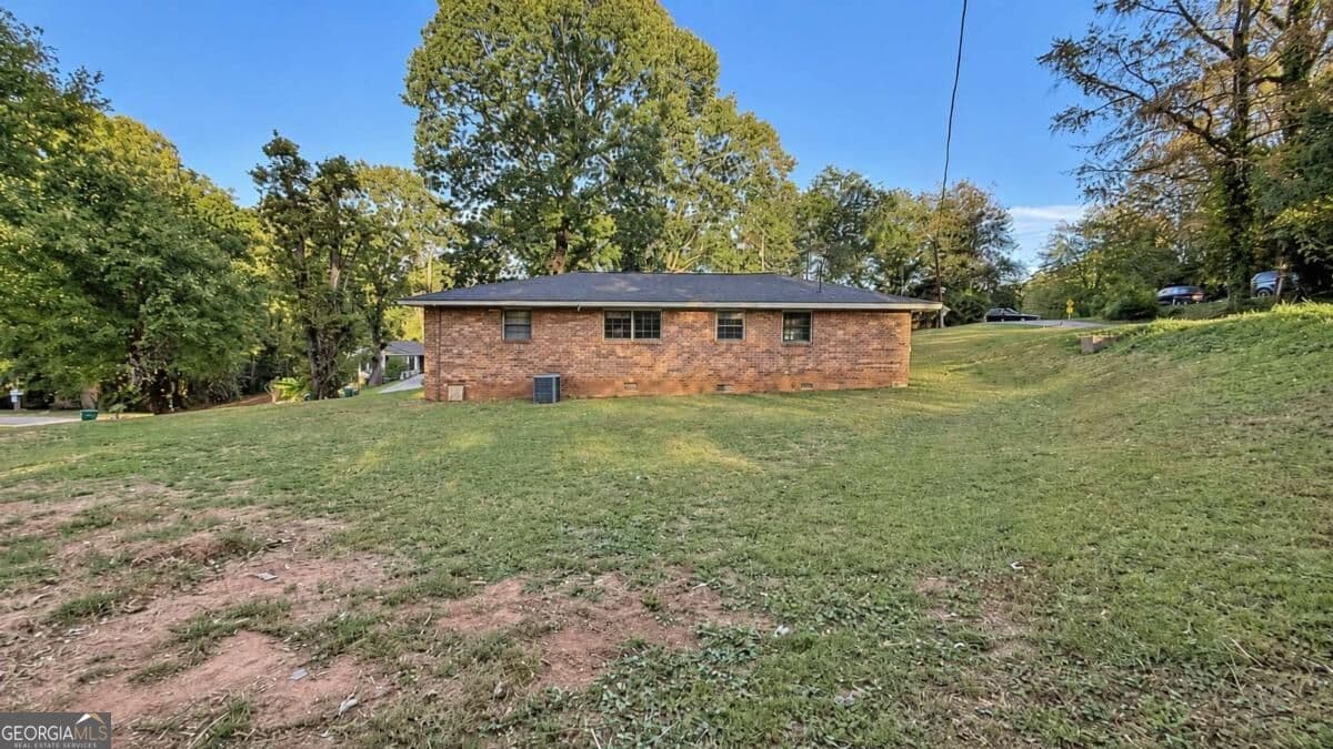 3 bedroom, 1 bathroom single family residence for sale at 113 Carter Street, Cornelia, GA 30531 — photo 5