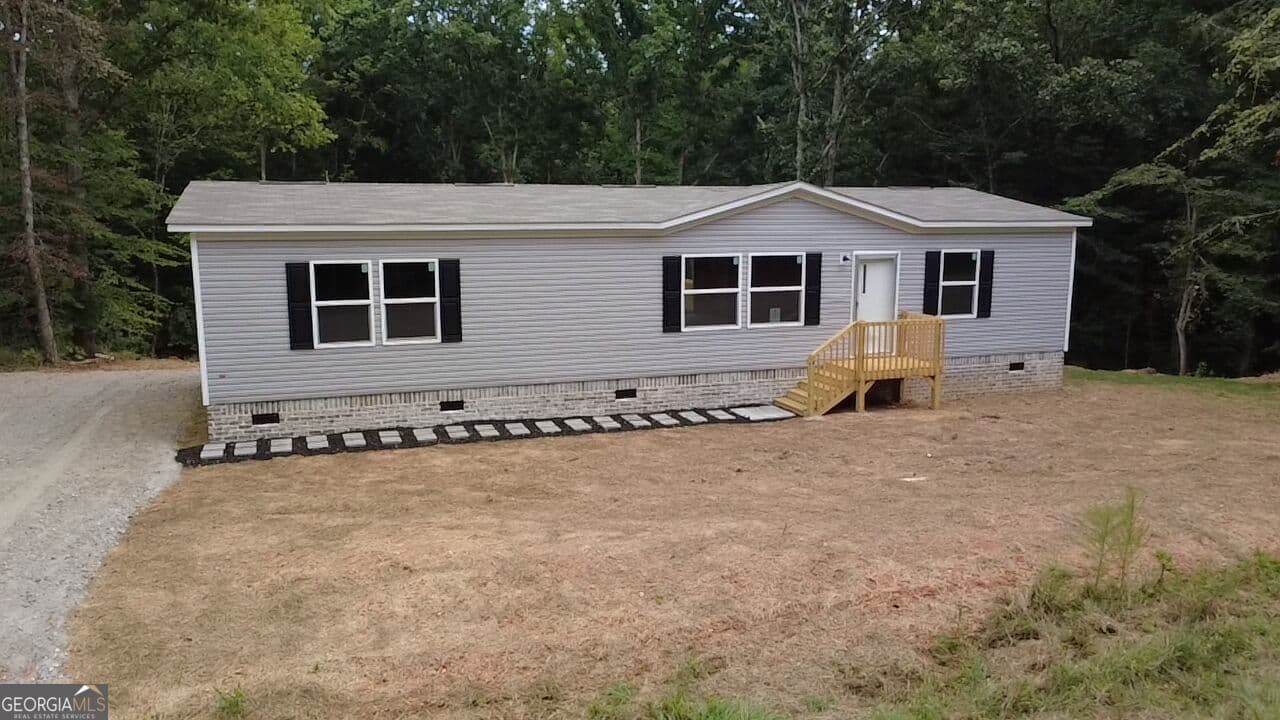 3 bedroom, 2 bathroom, 1,568 sq ft manufactured home,single family residence for sale at 137 Mill Run Drive, Comer, GA 30629 — photo 1 of 33