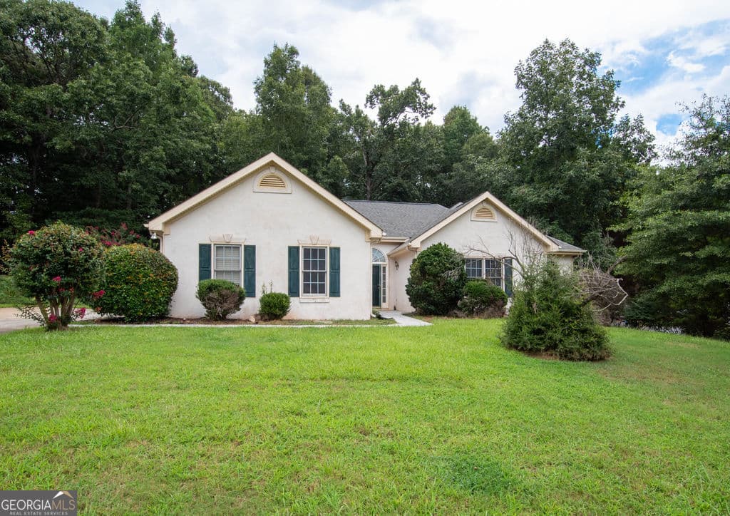 4 bedroom, 2 bathroom, 1,773 sq ft single family residence for rent at 110 Sheldon Way, Fayetteville, GA 30215 for $2,250 a month — photo 1 of 1