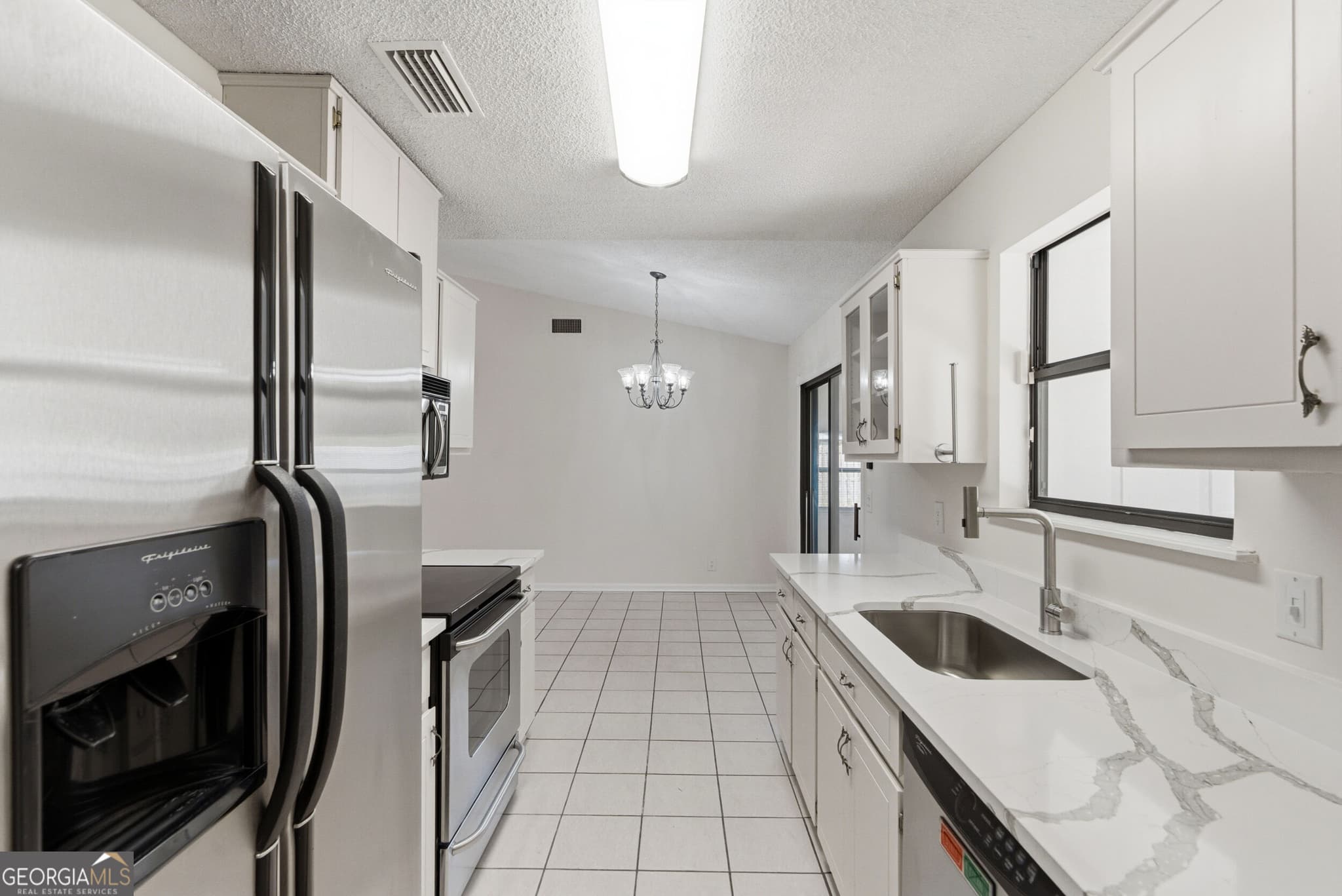 3 bedroom, 2 bathroom, 1,229 sq ft single family residence for rent at 404 Westgate Circle, St. Marys, GA 31558 for $1,850 a month — photo 8
