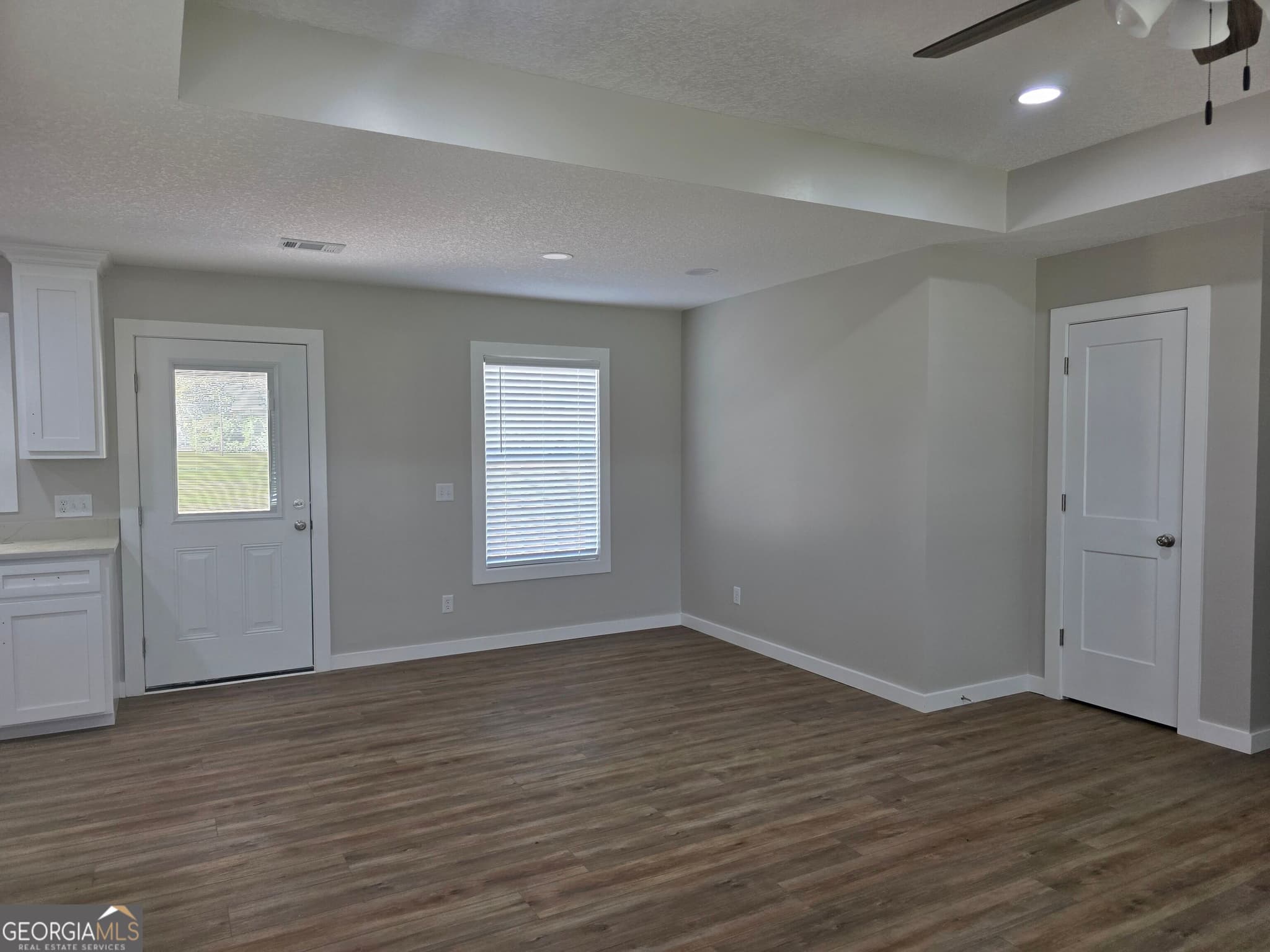 3 bedroom, 2 bathroom, 1,275 sq ft single family residence for sale at 42 Fourth Avenue, Hazlehurst, GA 31539 — photo 9