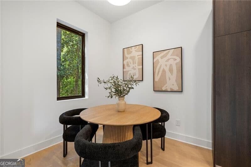 3 bedroom, 3.5 bathroom, 1,685 sq ft townhouse for sale at 1169 Penny Lane, Atlanta, GA 30329 — photo 6