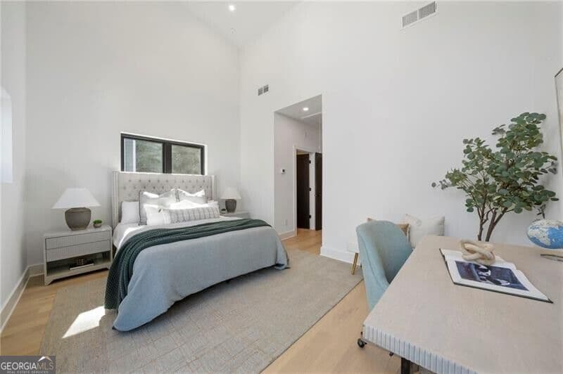3 bedroom, 3.5 bathroom, 1,685 sq ft townhouse for sale at 1169 Penny Lane, Atlanta, GA 30329 — photo 9