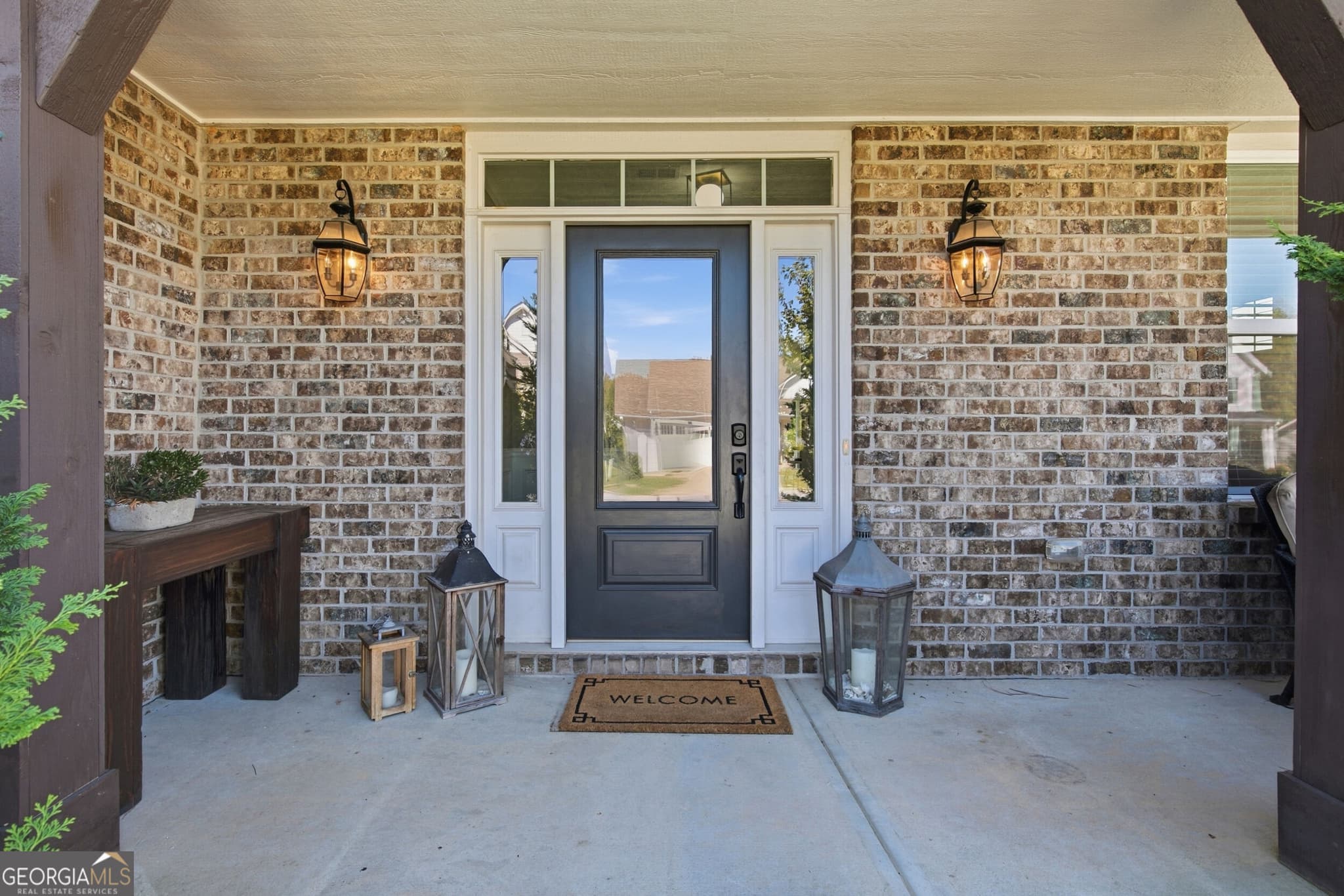 5 bedroom, 4.5 bathroom, 3,147 sq ft single family residence for sale at 147 Michigan Circle, Hoschton, GA 30548 — photo 4