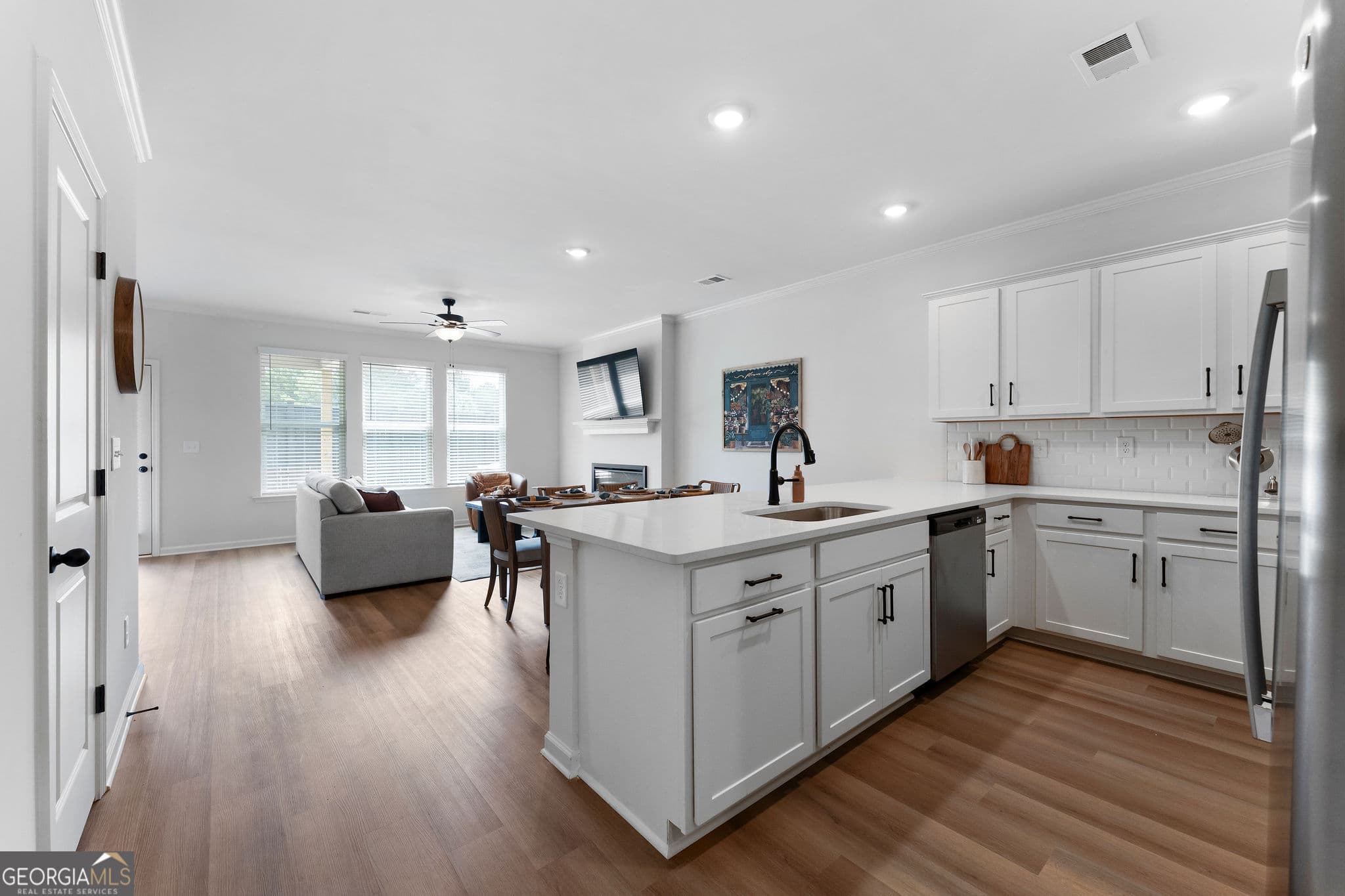 3 bedroom, 2.5 bathroom, 1,572 sq ft townhouse for sale at 11 Magnolia Boulevard, Cedartown, GA 30125 — photo 3