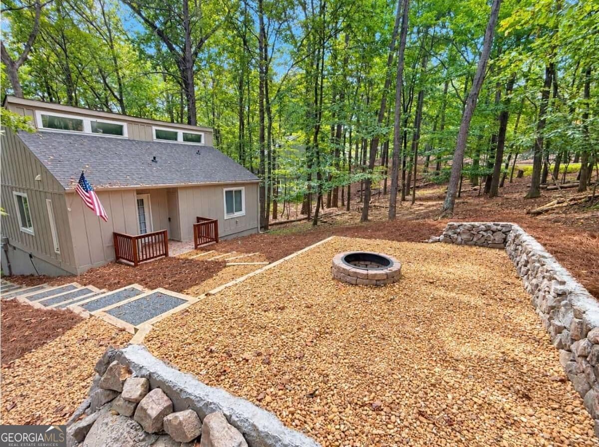 2 bedroom, 2 bathroom, 1,017 sq ft single family residence for sale at 110 Indian ridge Court, Waleska, GA 30183 — photo 2