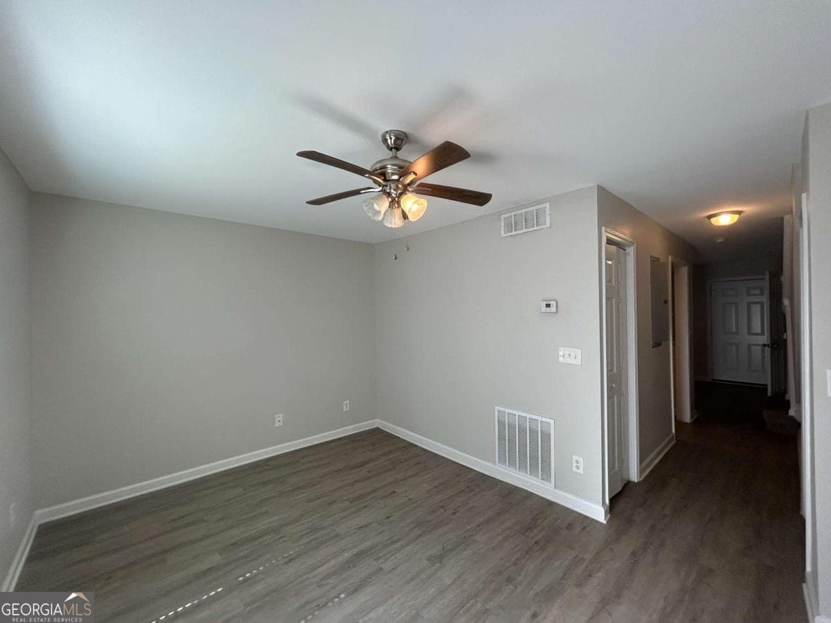 2 bedroom, 2.5 bathroom, 1,728 sq ft townhouse for sale at 2604 Campbellton Road A6, Atlanta, GA 30311 — photo 6