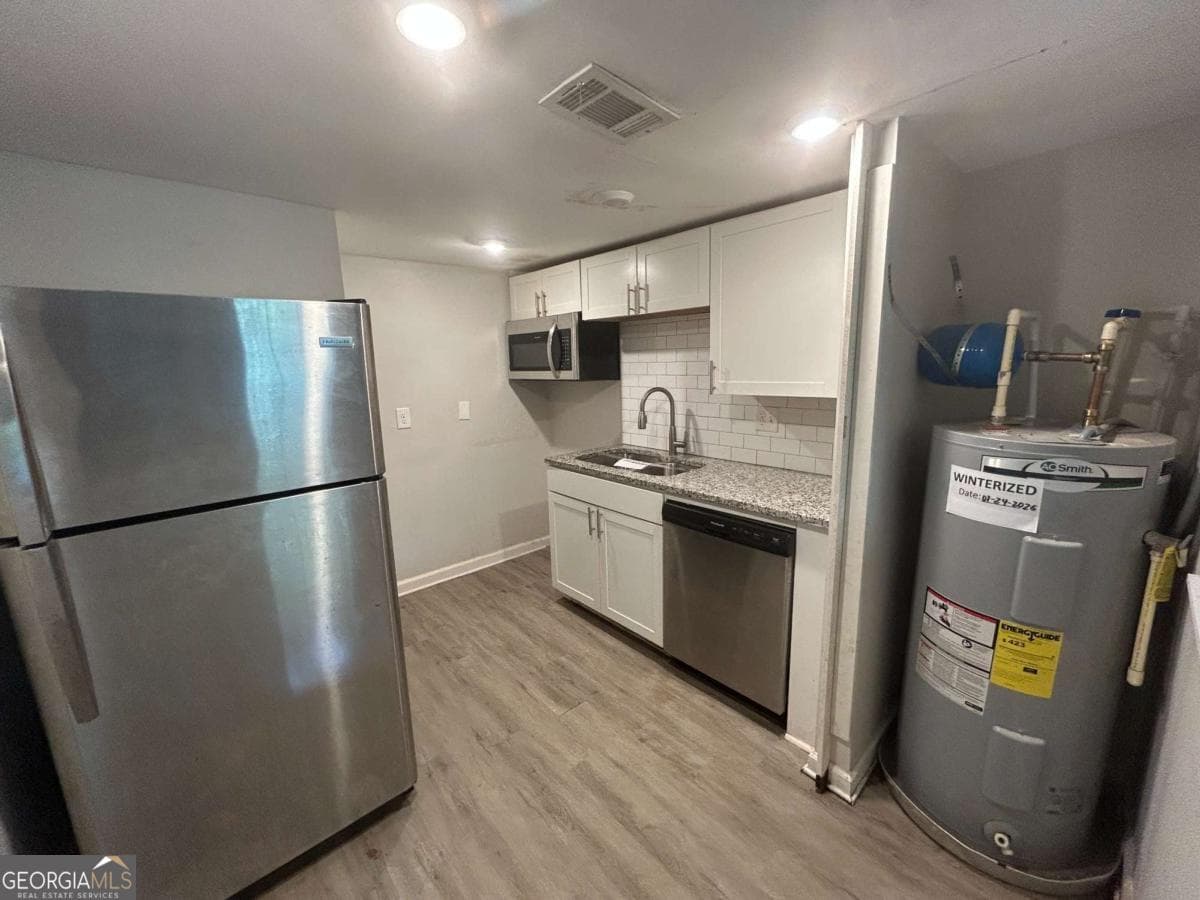 2 bedroom, 2.5 bathroom, 1,728 sq ft townhouse for sale at 2604 Campbellton Road A6, Atlanta, GA 30311 — photo 4