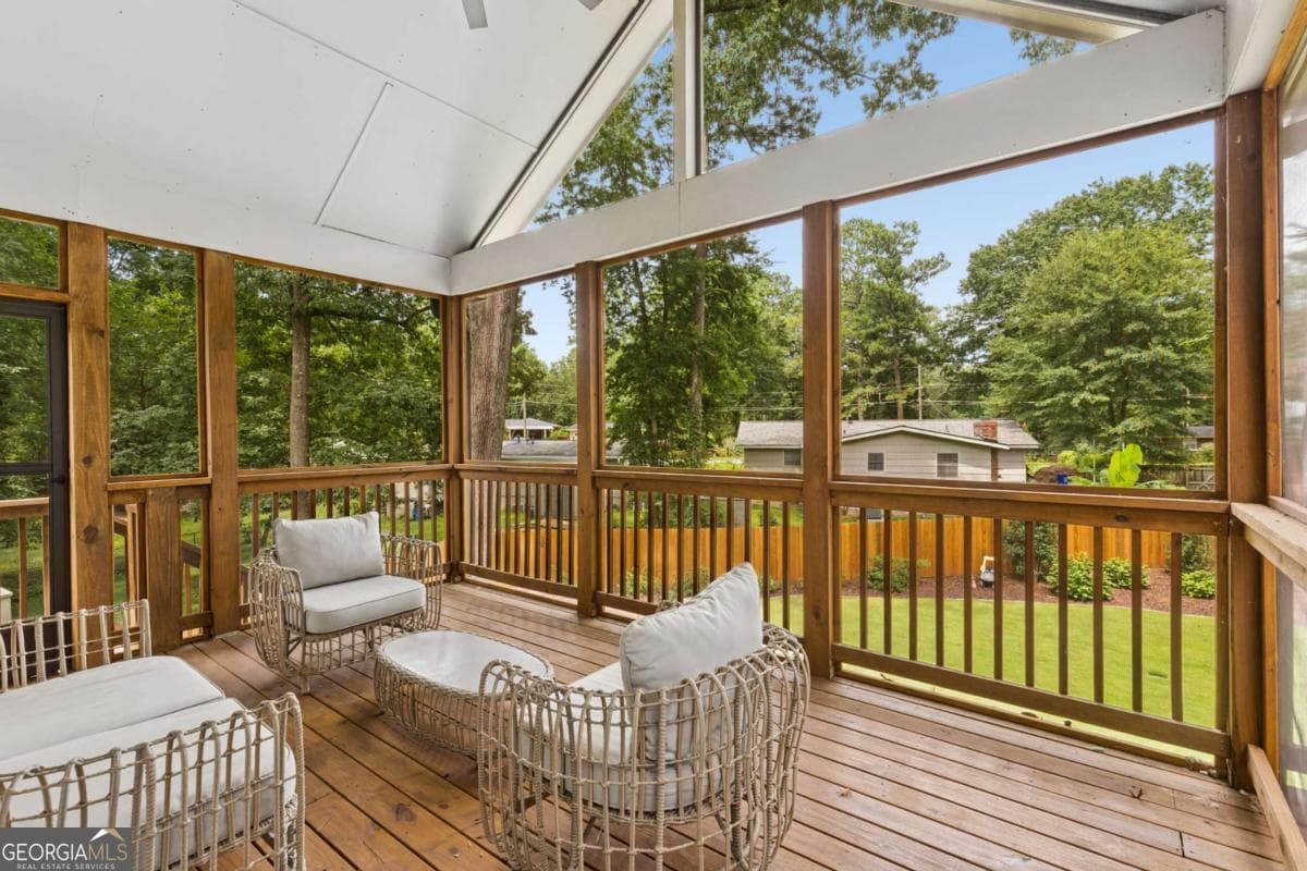 5 bedroom, 3 bathroom, 3,300 sq ft single family residence for sale at 859 East Avenue, Scottdale, GA 30079 — photo 5