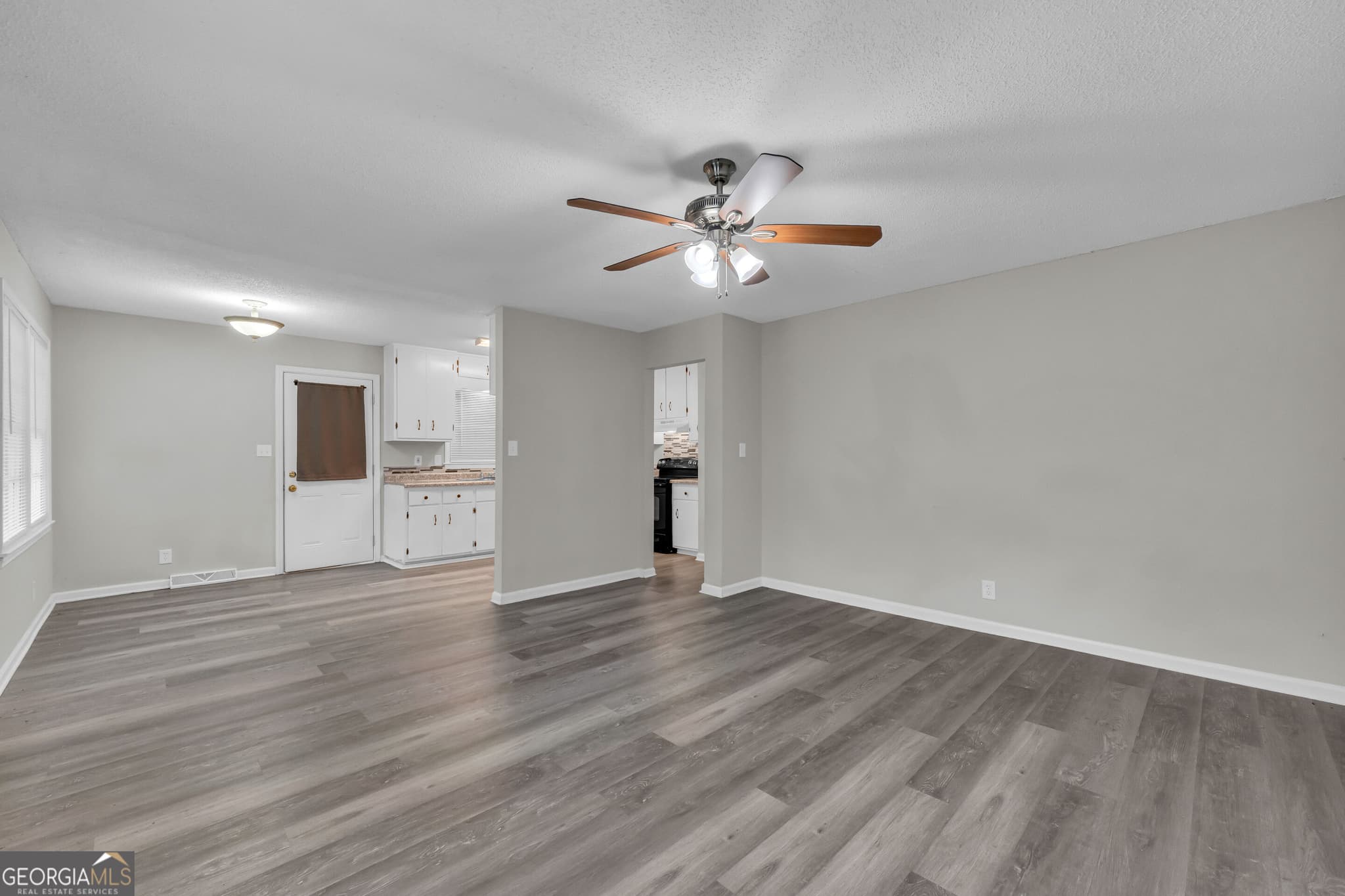 3 bedroom, 1.5 bathroom, 1,101 sq ft single family residence for sale at 514 S Broad Street, Toccoa, GA 30577 — photo 7