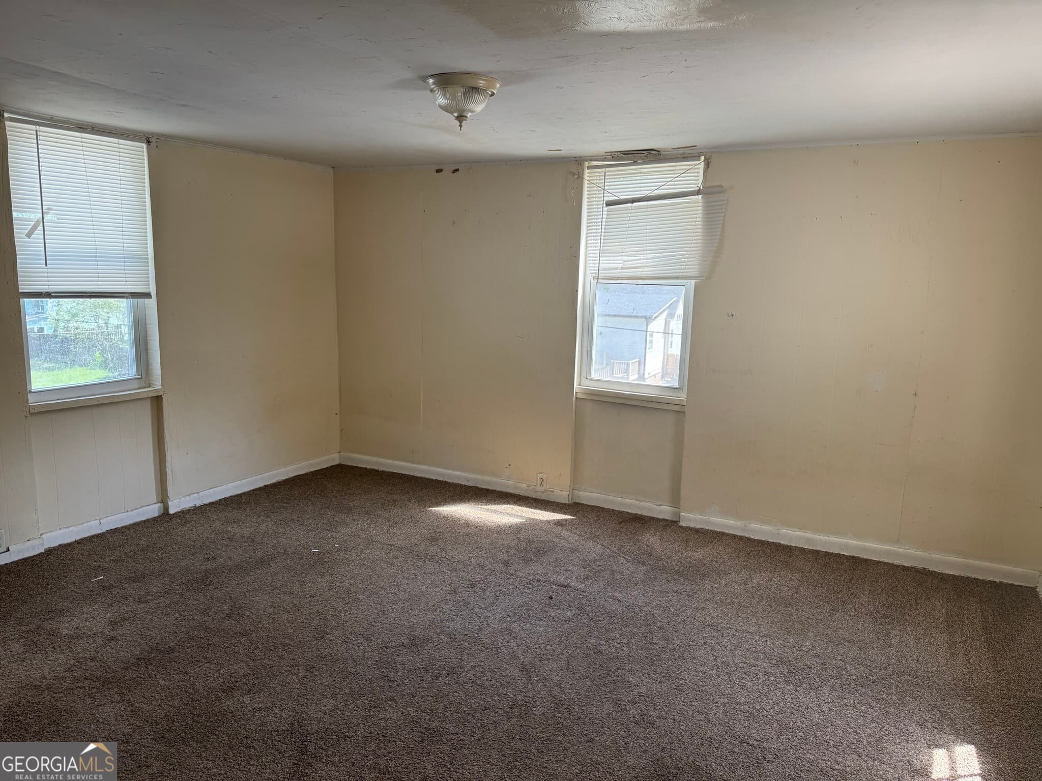 multi family,duplex for sale at 106 E Washington Street, Newnan, GA 30263 — photo 4