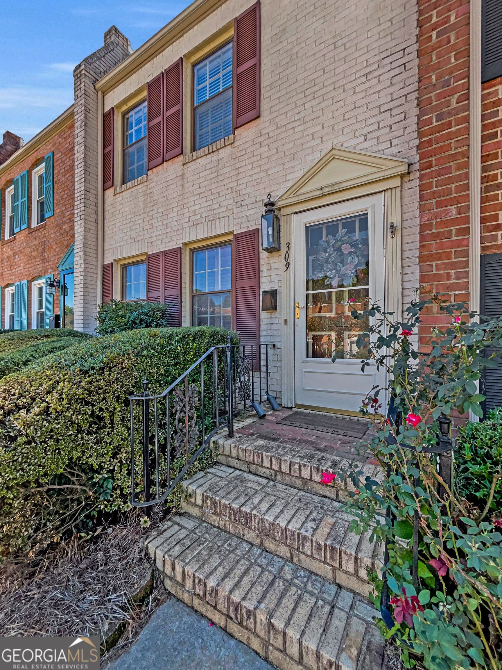 2 bedroom, 1.5 bathroom, 1,088 sq ft condominium for sale at 309 Georgetown Drive, Athens, GA 30605 — photo 3
